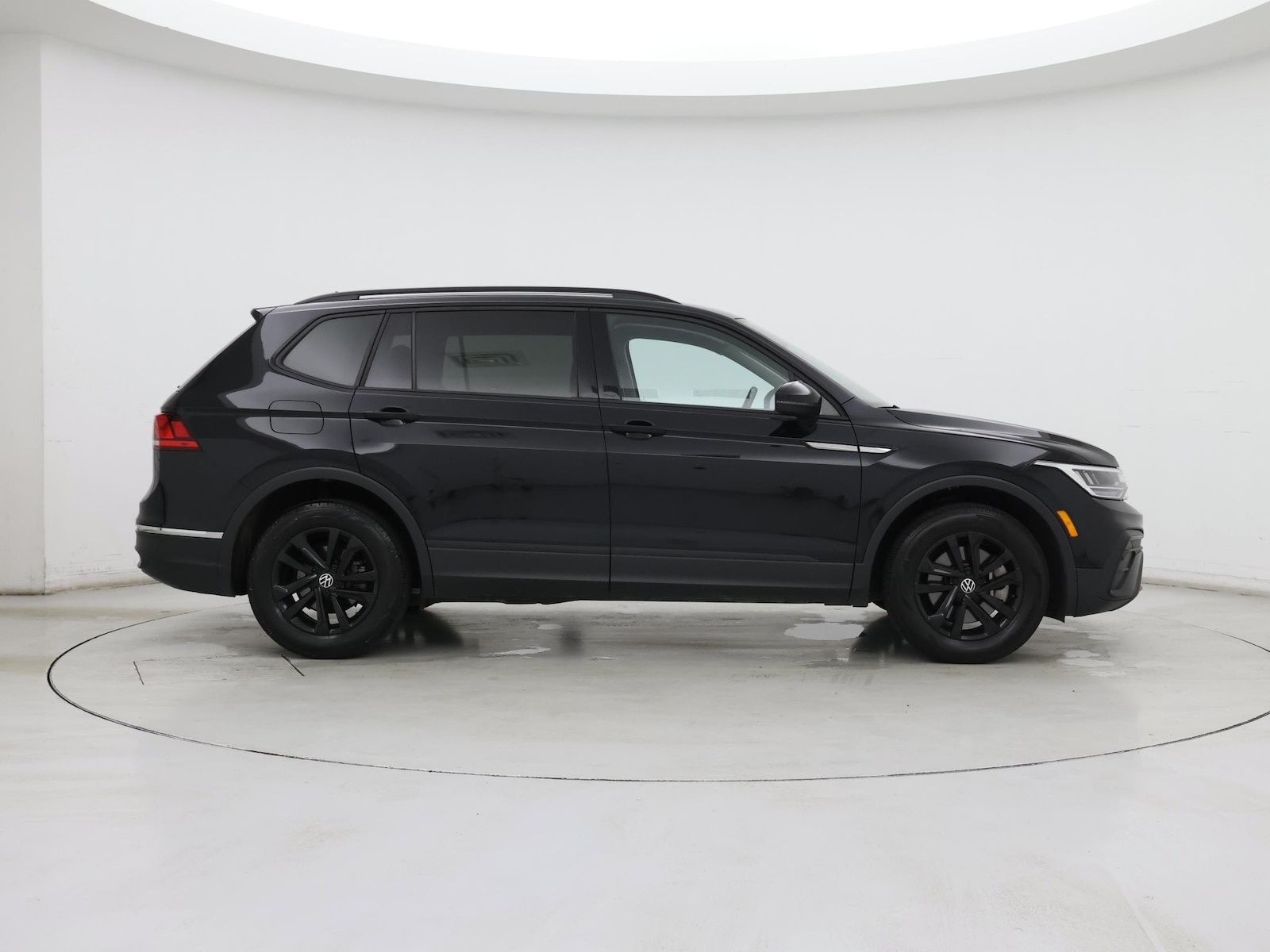 2023 Volkswagen Tiguan S - Photo 8