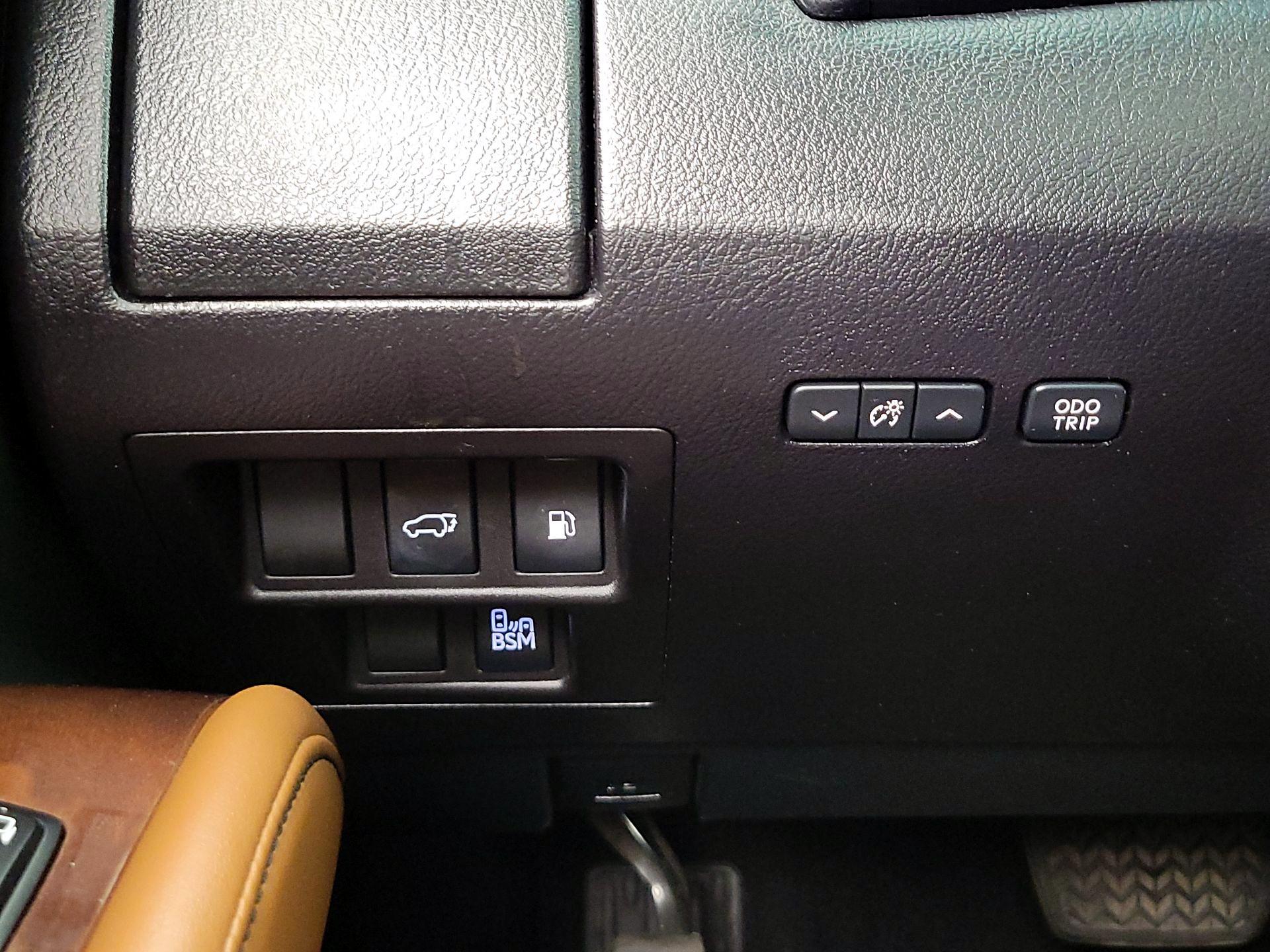 Thumbnail: 2015 Lexus RX - 13