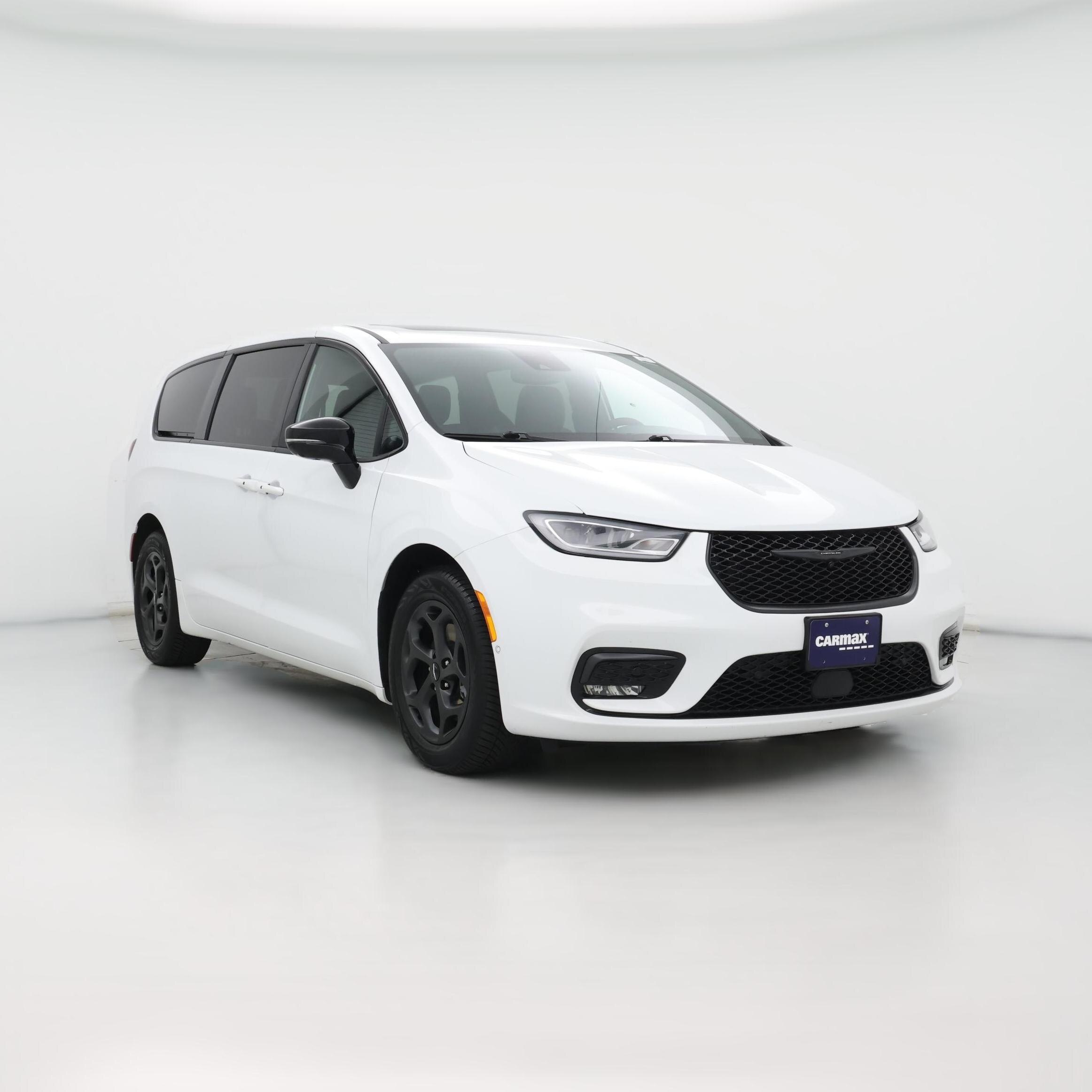 Thumbnail: 2023 Chrysler Pacifica - 1
