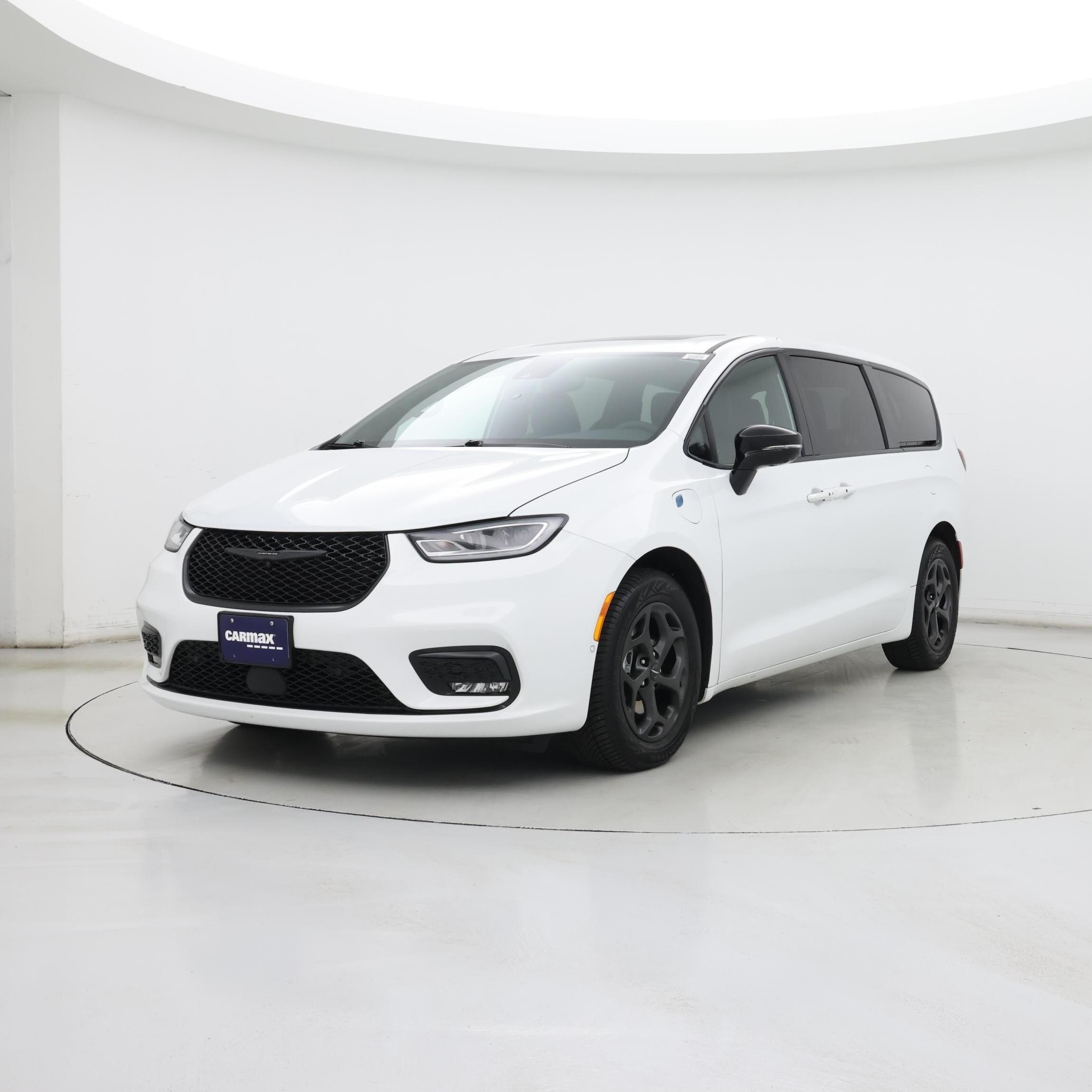 Thumbnail: 2023 Chrysler Pacifica - 4