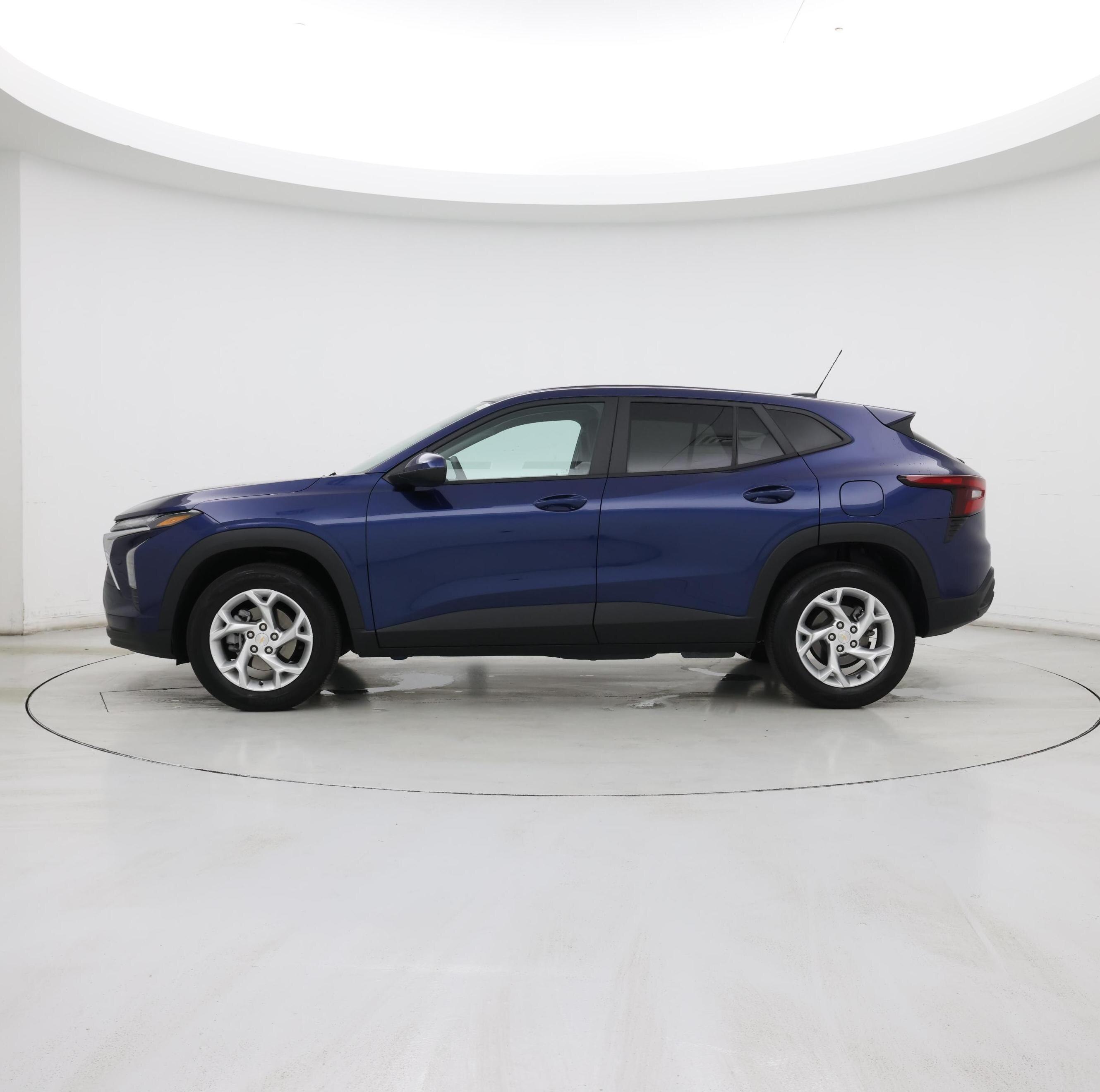 Thumbnail: 2024 Chevrolet Trax - 3