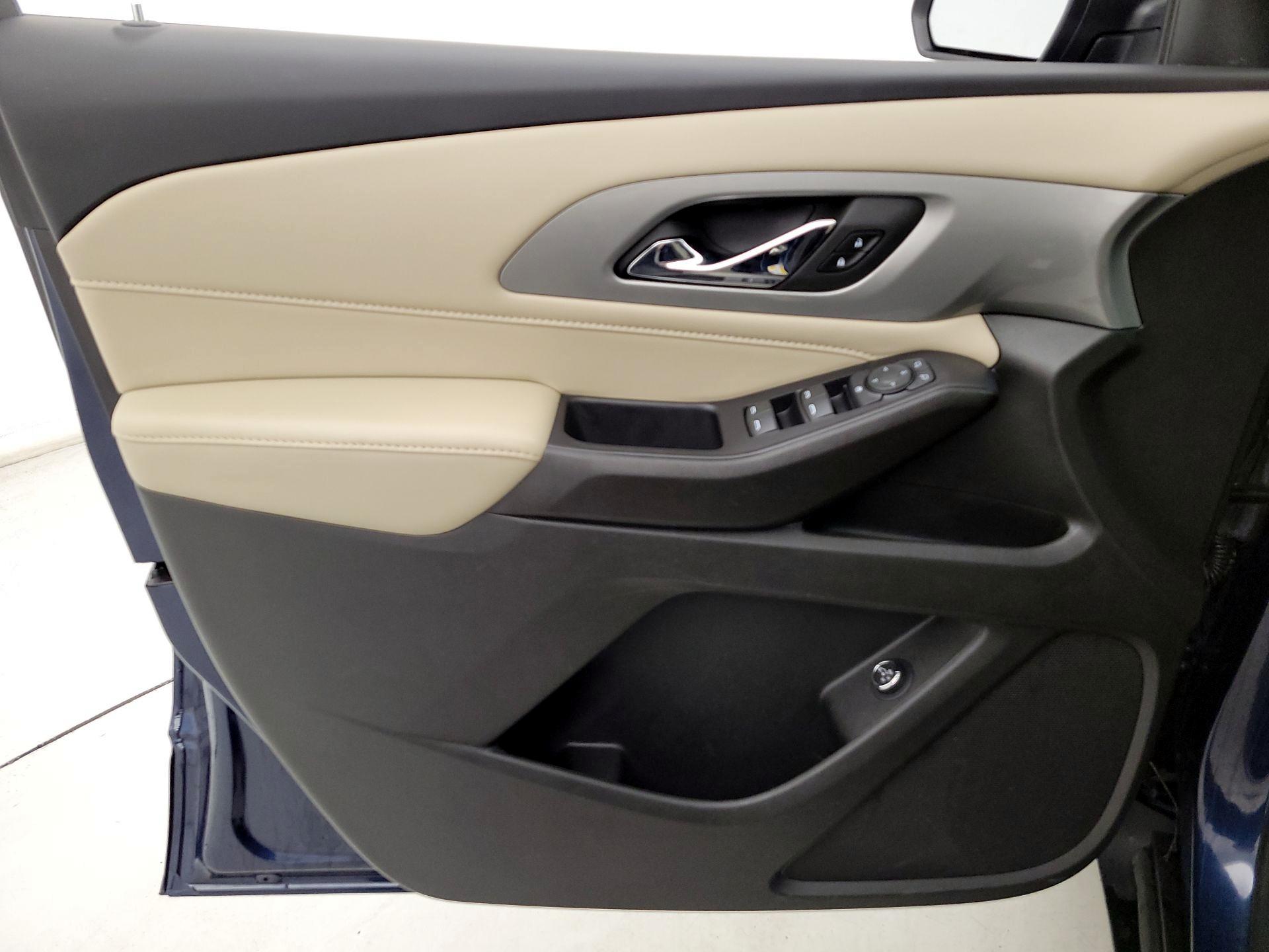 Thumbnail: 2022 Chevrolet Traverse - 12