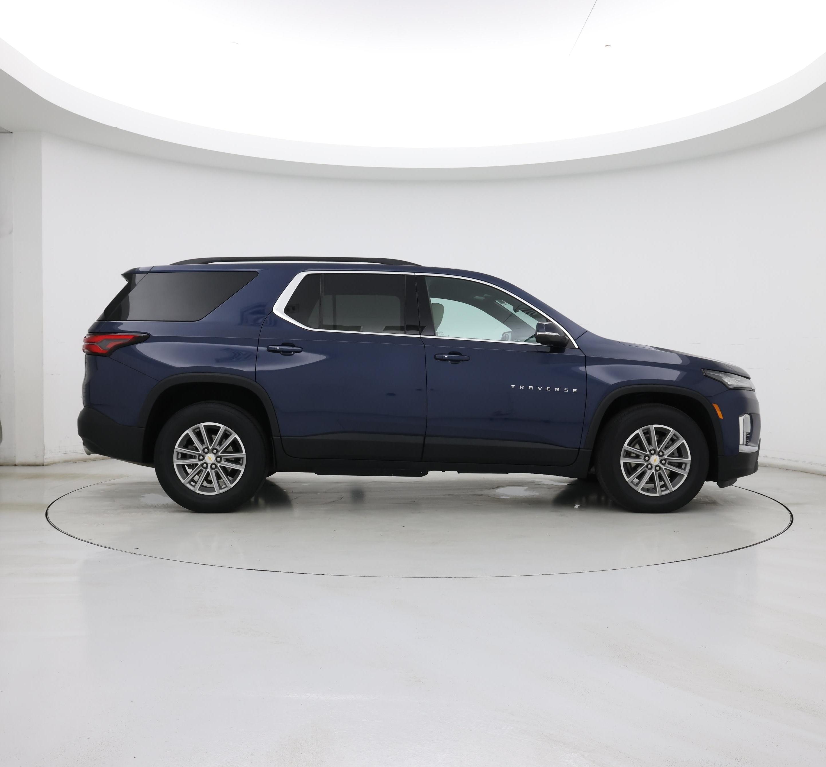 Thumbnail: 2022 Chevrolet Traverse - 7