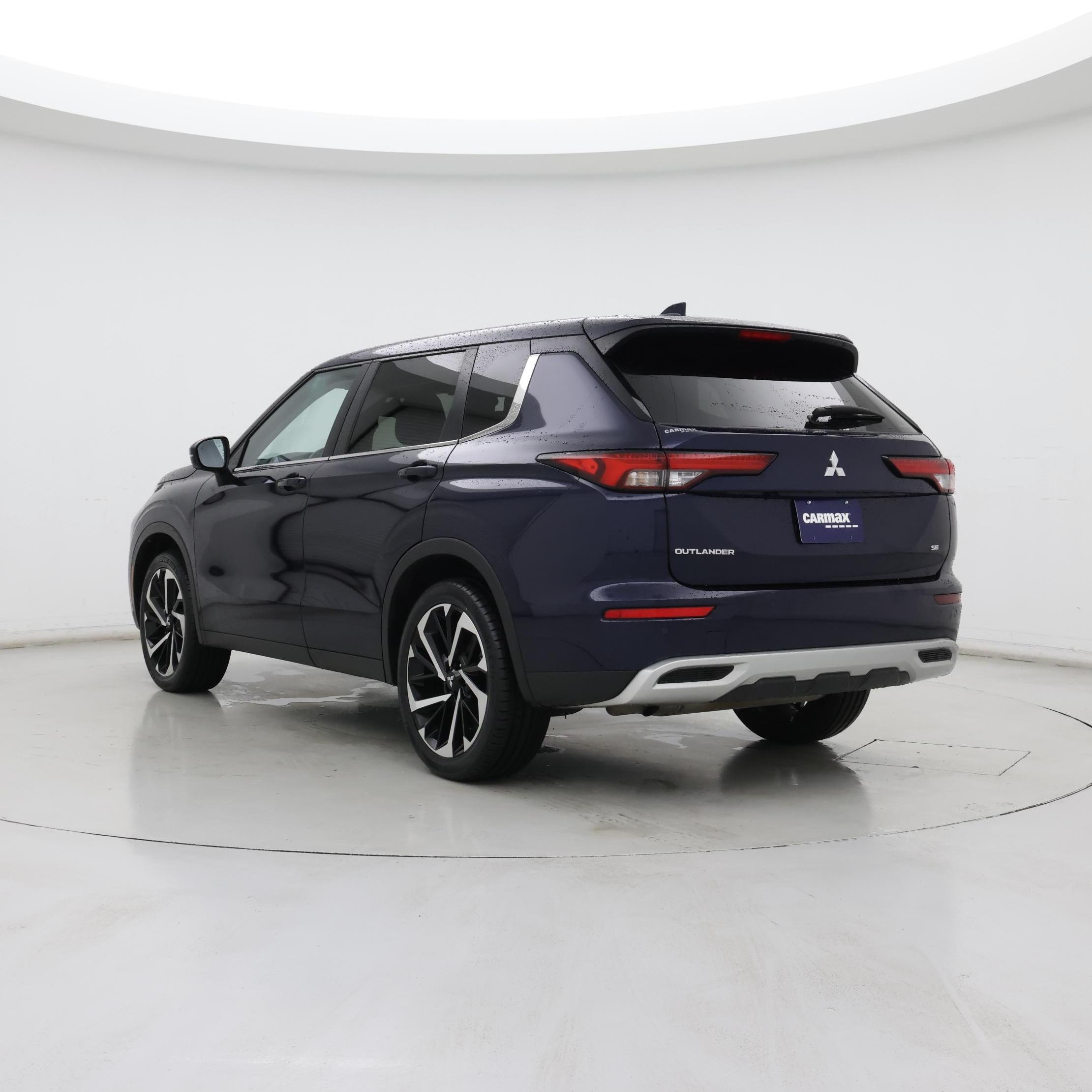 Thumbnail: 2024 Mitsubishi Outlander - 2