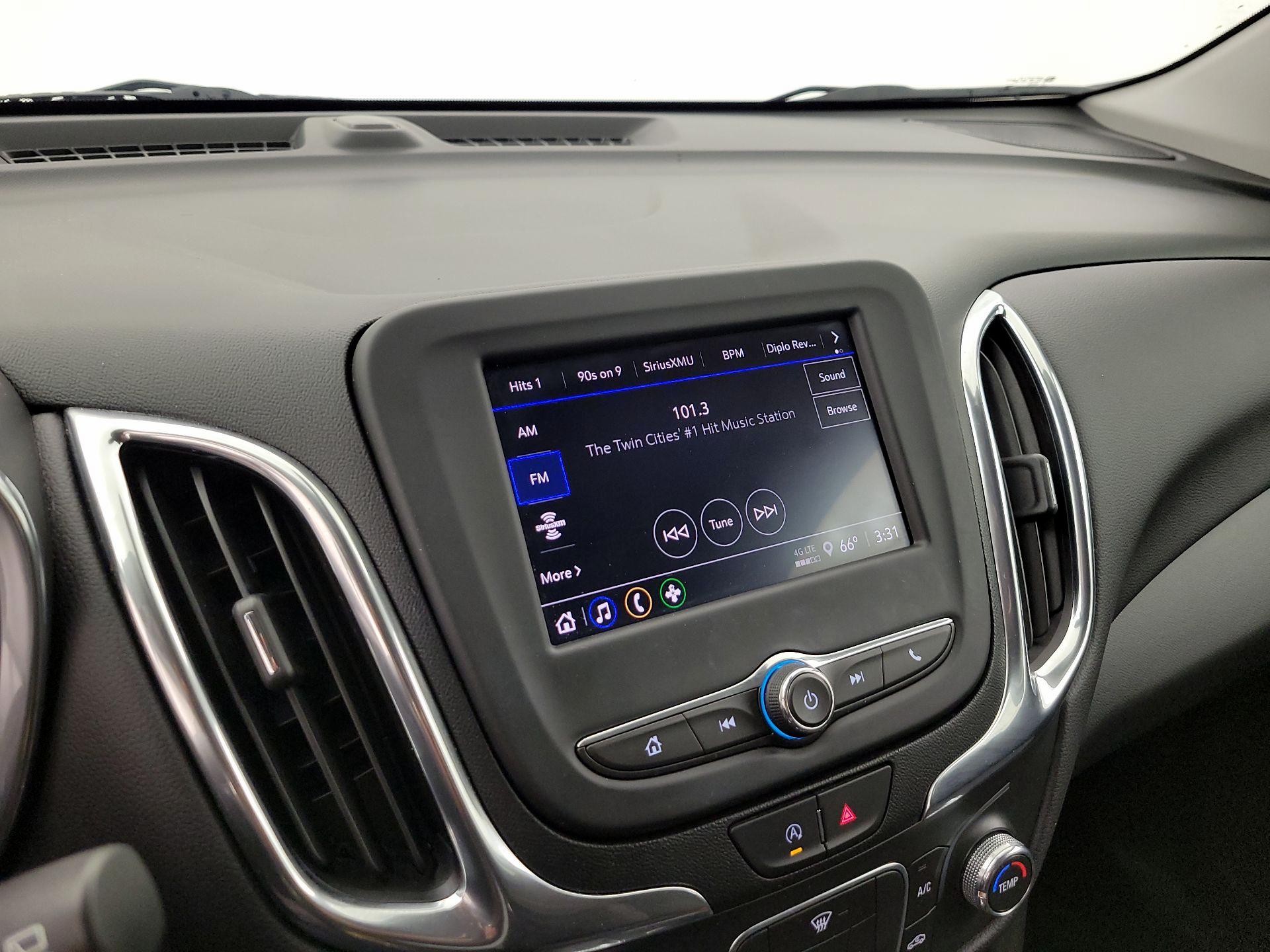 Thumbnail: 2022 Chevrolet Equinox - 16