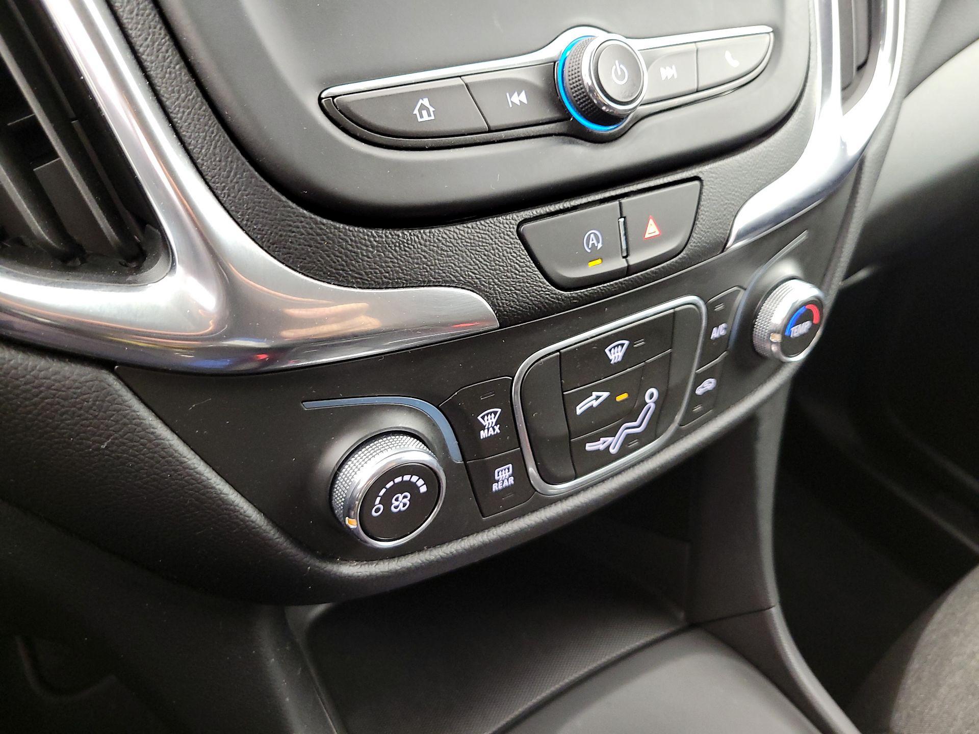Thumbnail: 2022 Chevrolet Equinox - 17