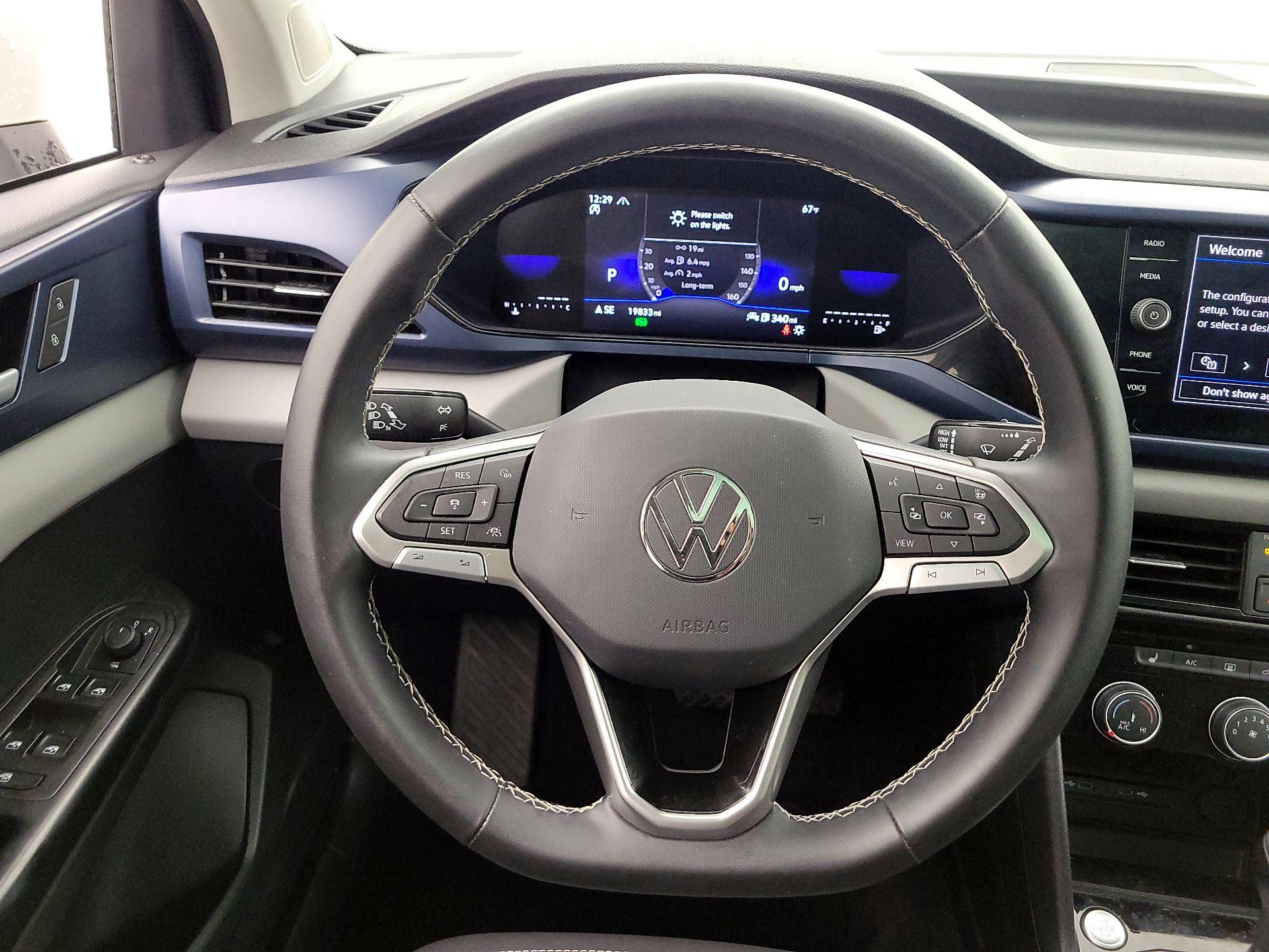 Thumbnail: 2023 Volkswagen Taos - 10
