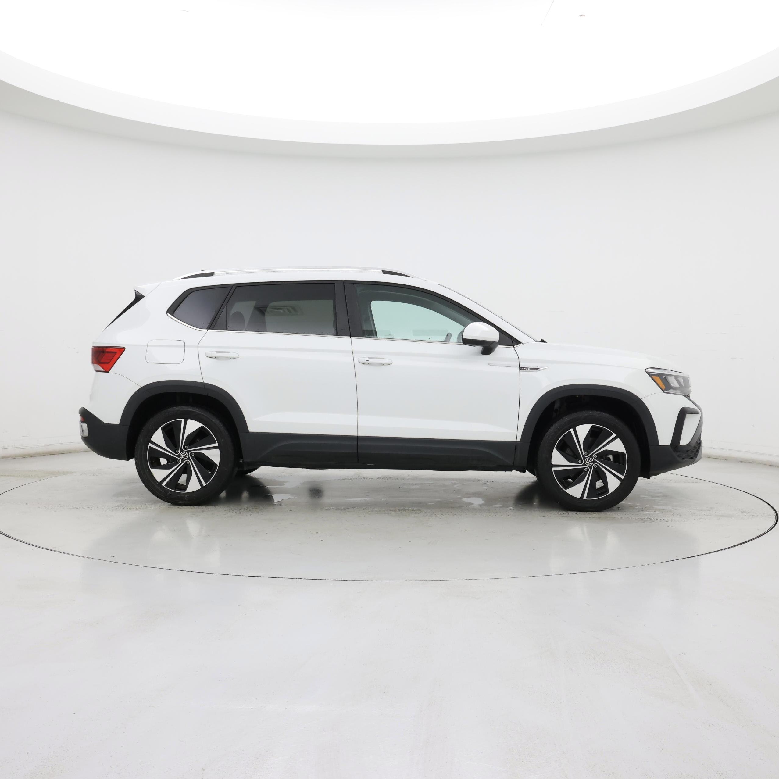 Thumbnail: 2023 Volkswagen Taos - 7