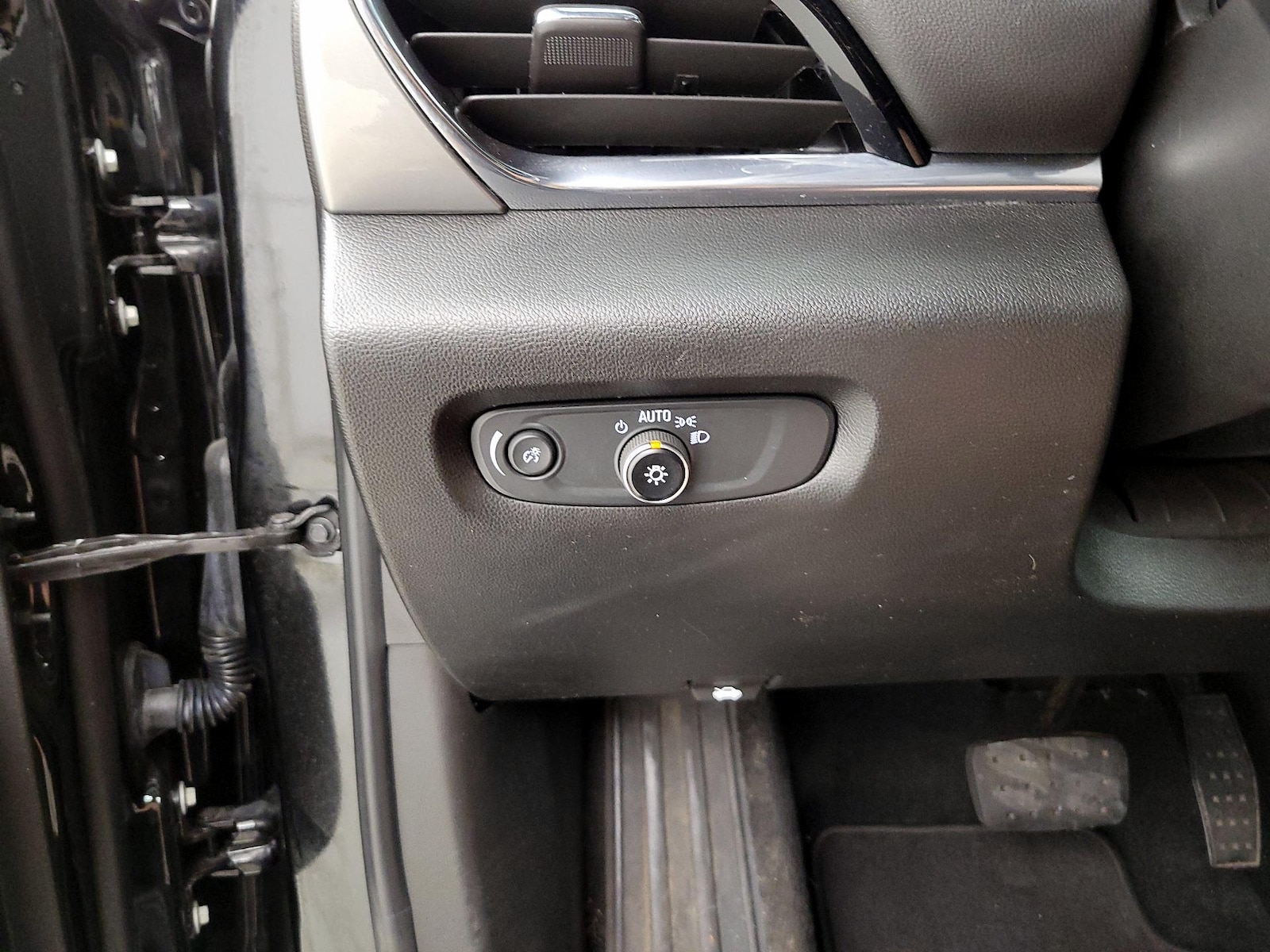 2023 Chevrolet Traverse 1LT - Photo 14