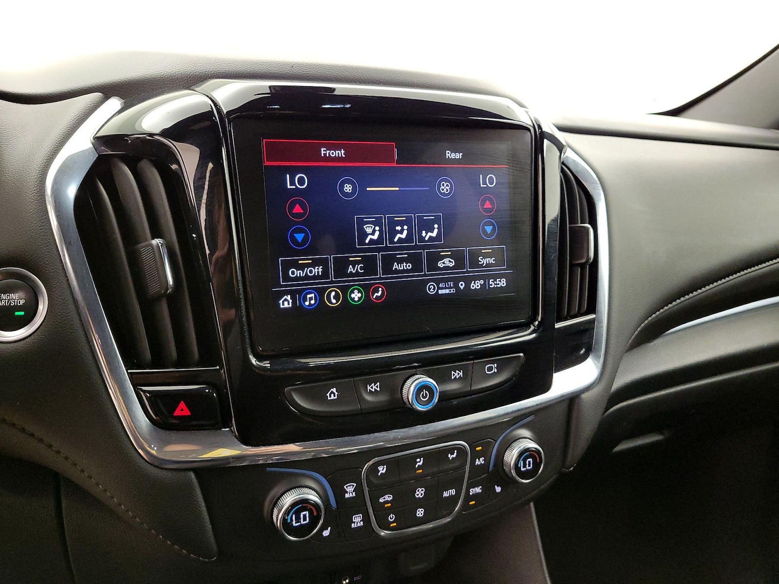 2023 Chevrolet Traverse 1LT - Photo 18