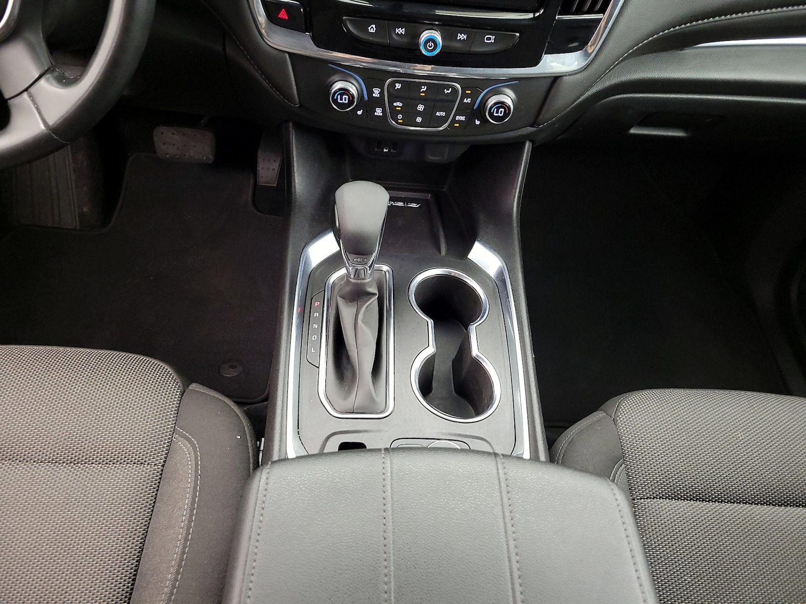 2023 Chevrolet Traverse 1LT - Photo 19