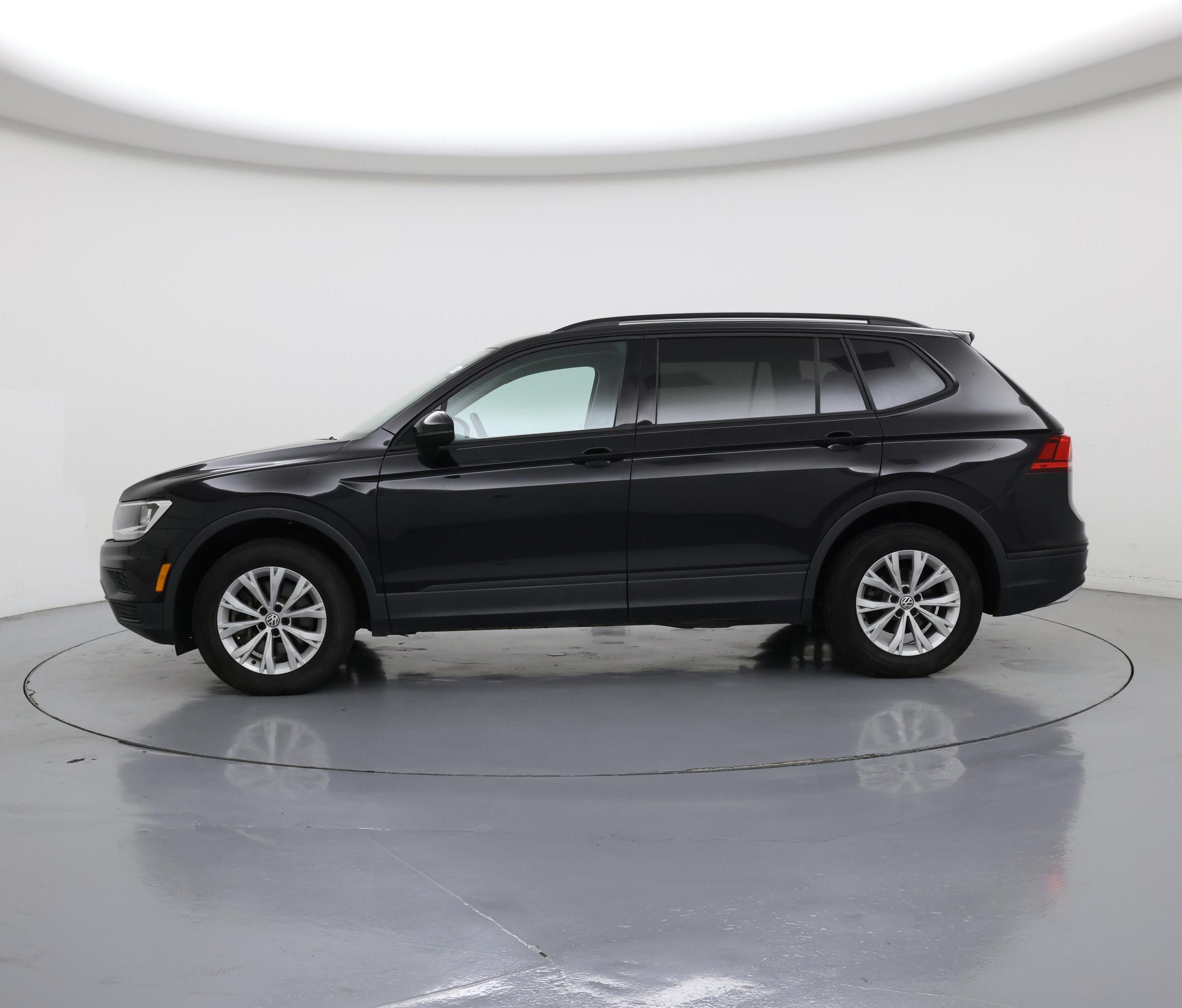 Thumbnail: 2020 Volkswagen Tiguan - 3