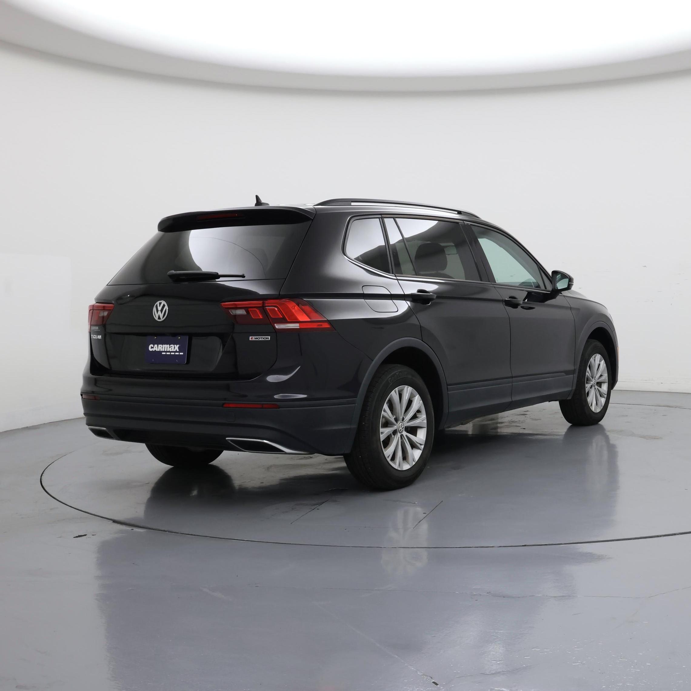 Thumbnail: 2020 Volkswagen Tiguan - 8