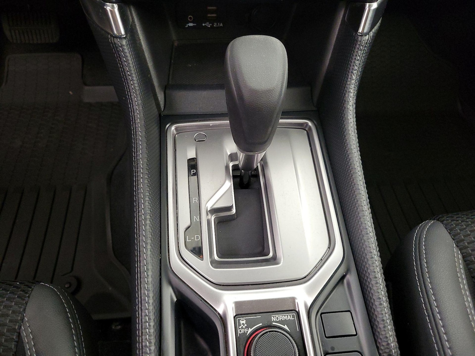 2024 Subaru Forester Premium - Photo 18