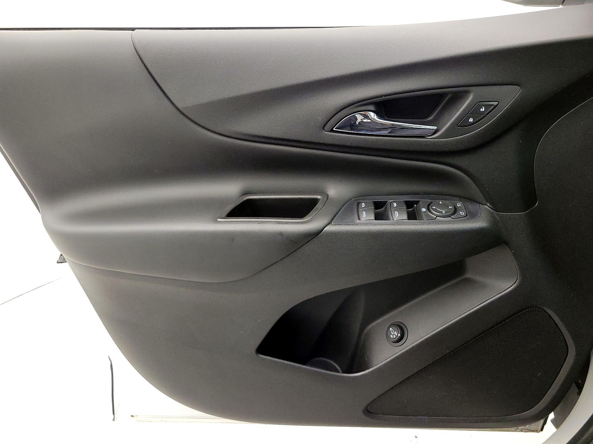 Thumbnail: 2020 Chevrolet Equinox - 12