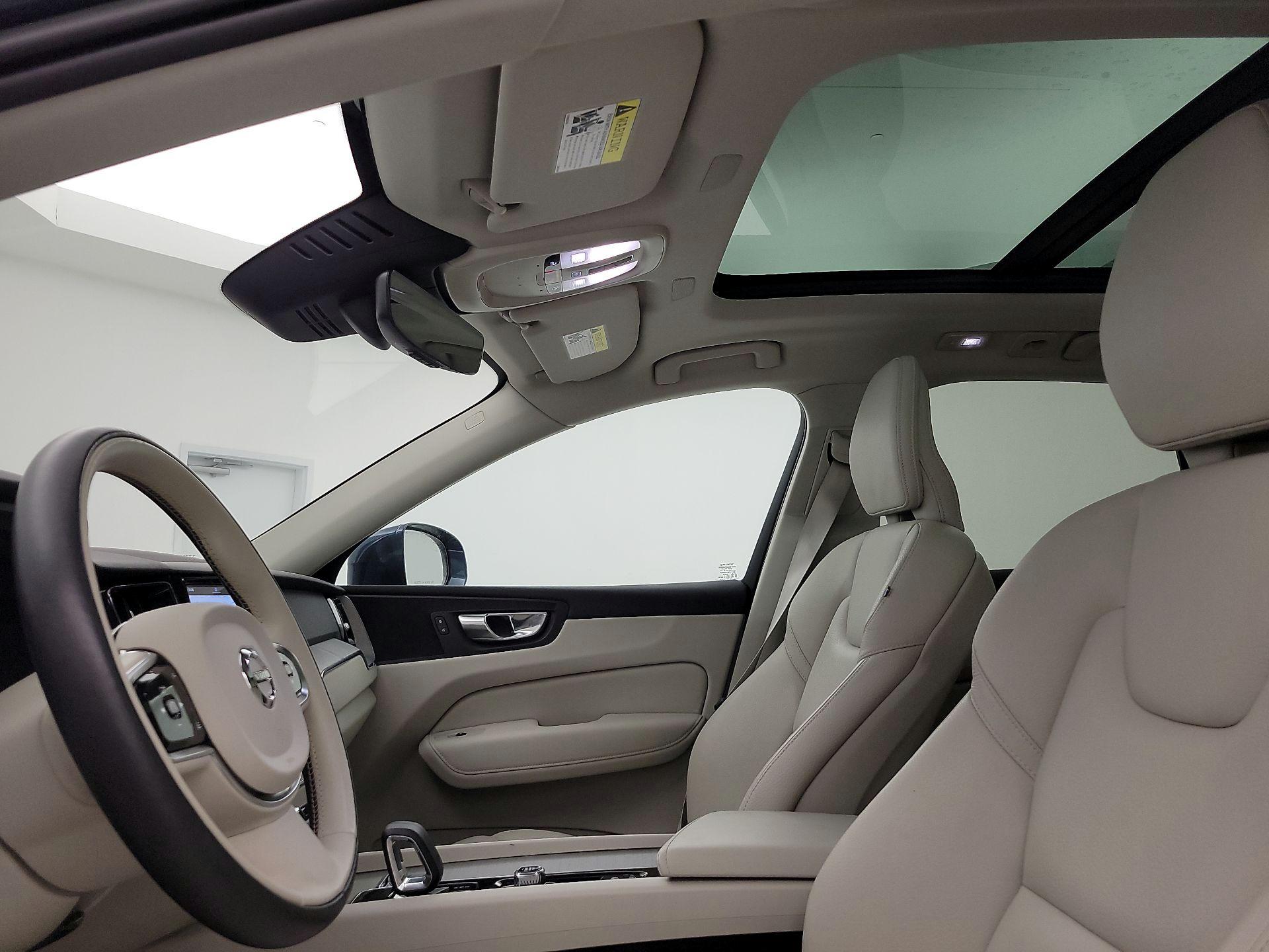 Thumbnail: 2023 Volvo XC60 - 20