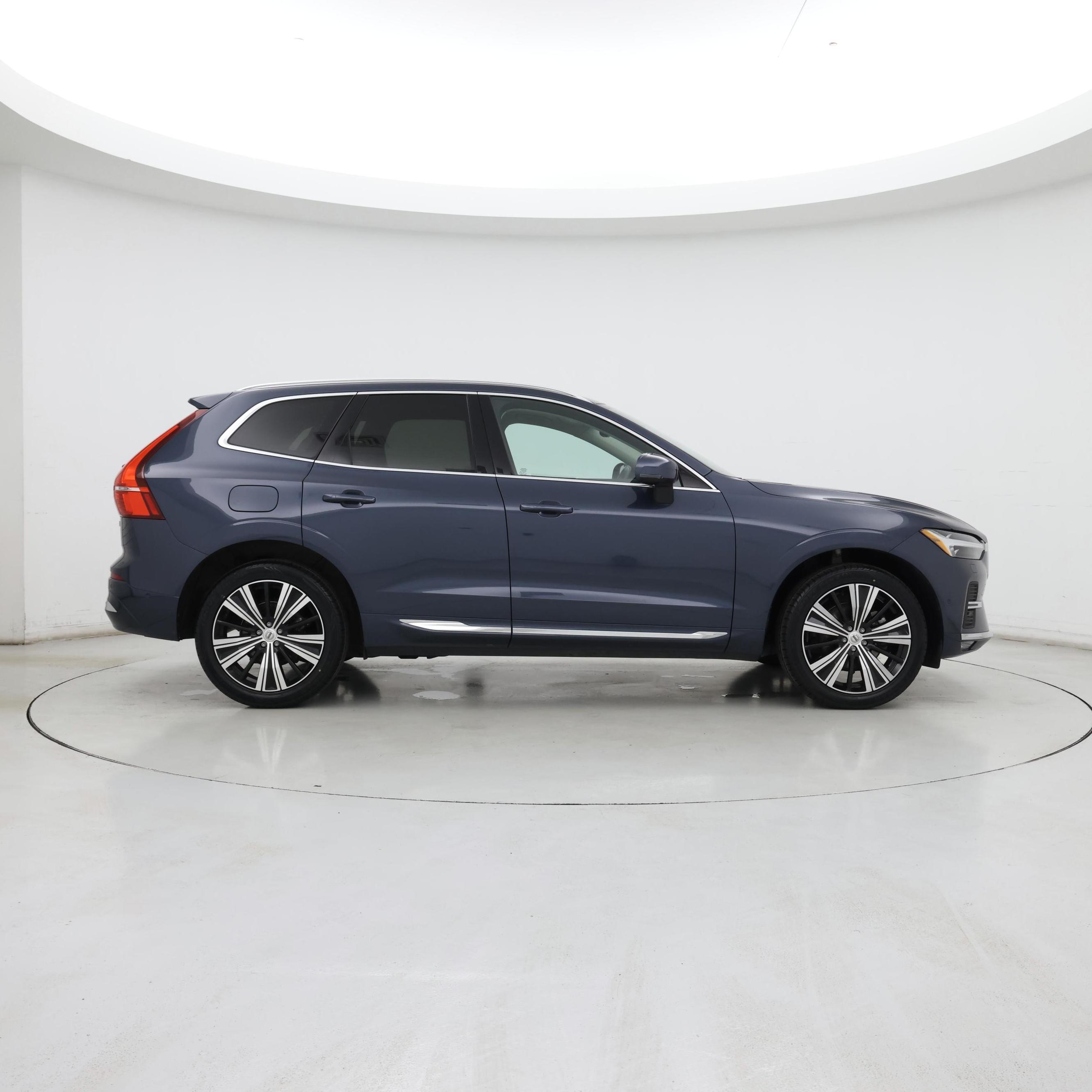 Thumbnail: 2023 Volvo XC60 - 7