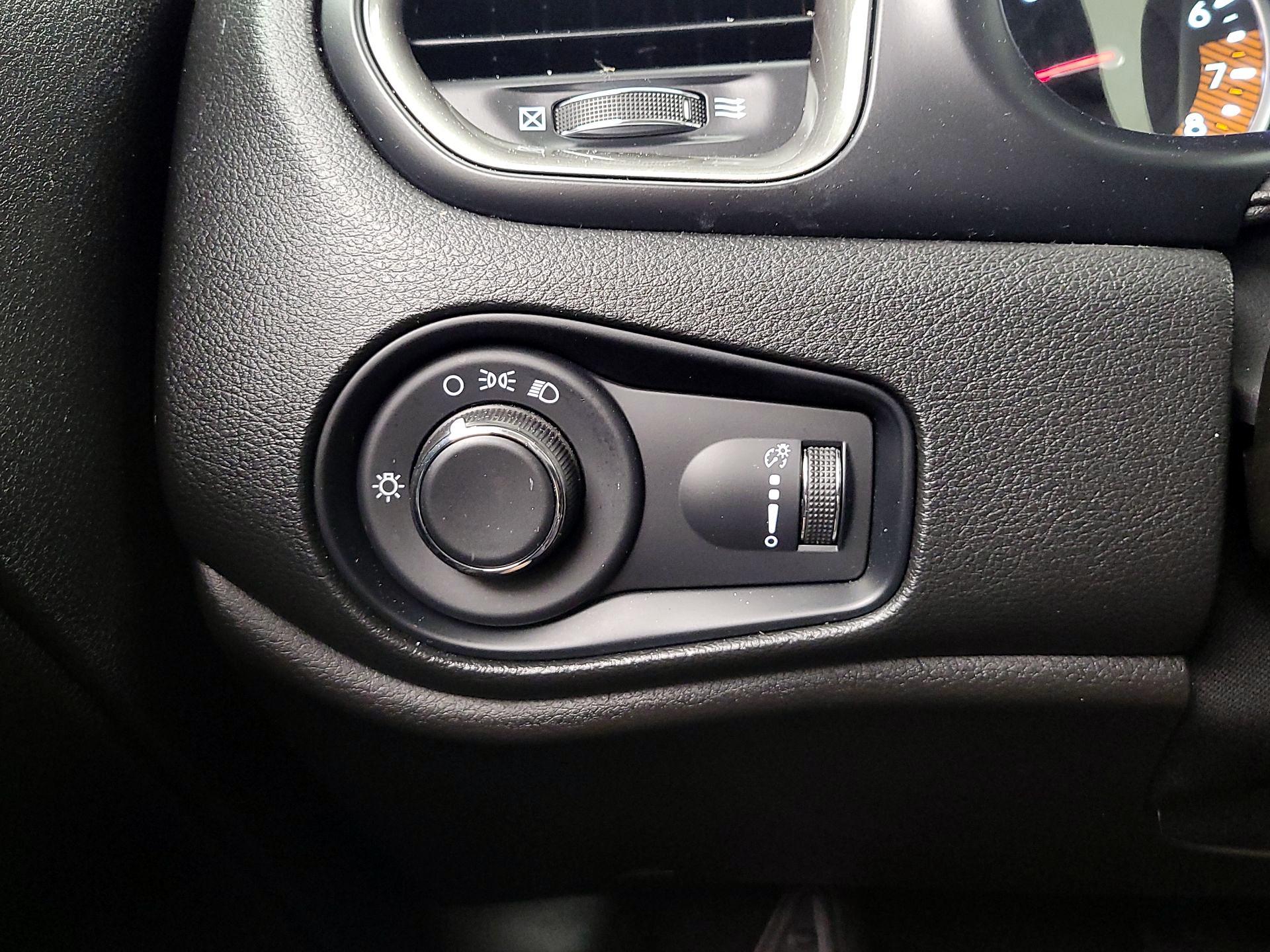 Thumbnail: 2023 Jeep Renegade - 13