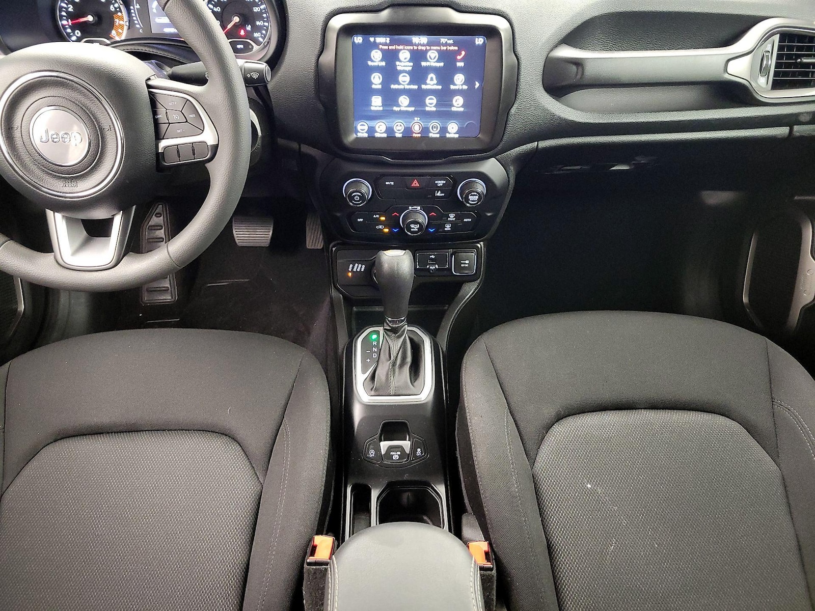 2023 Jeep Renegade Latitude - Photo 19