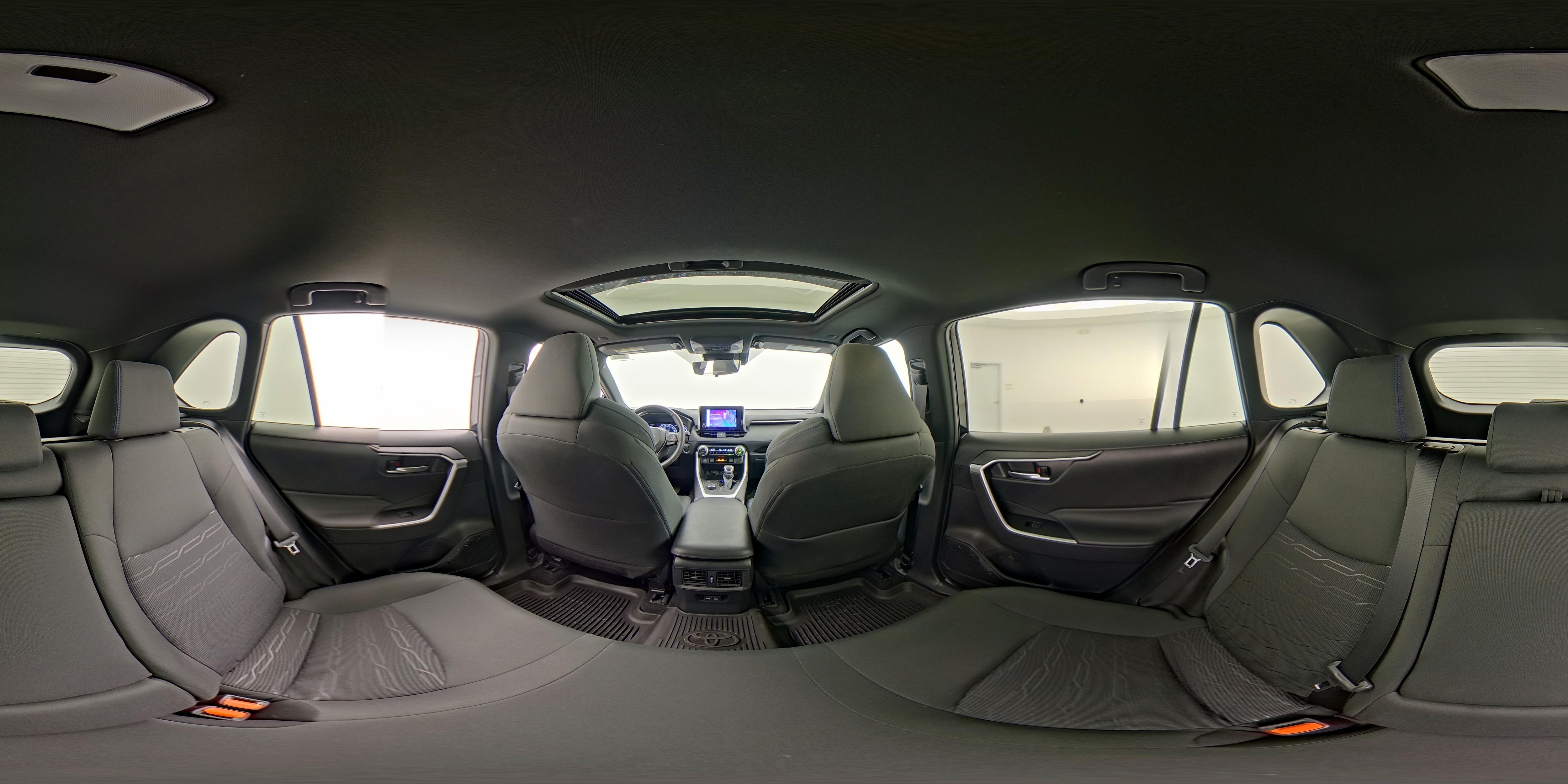 2024 Toyota RAV4 SE - Photo 27