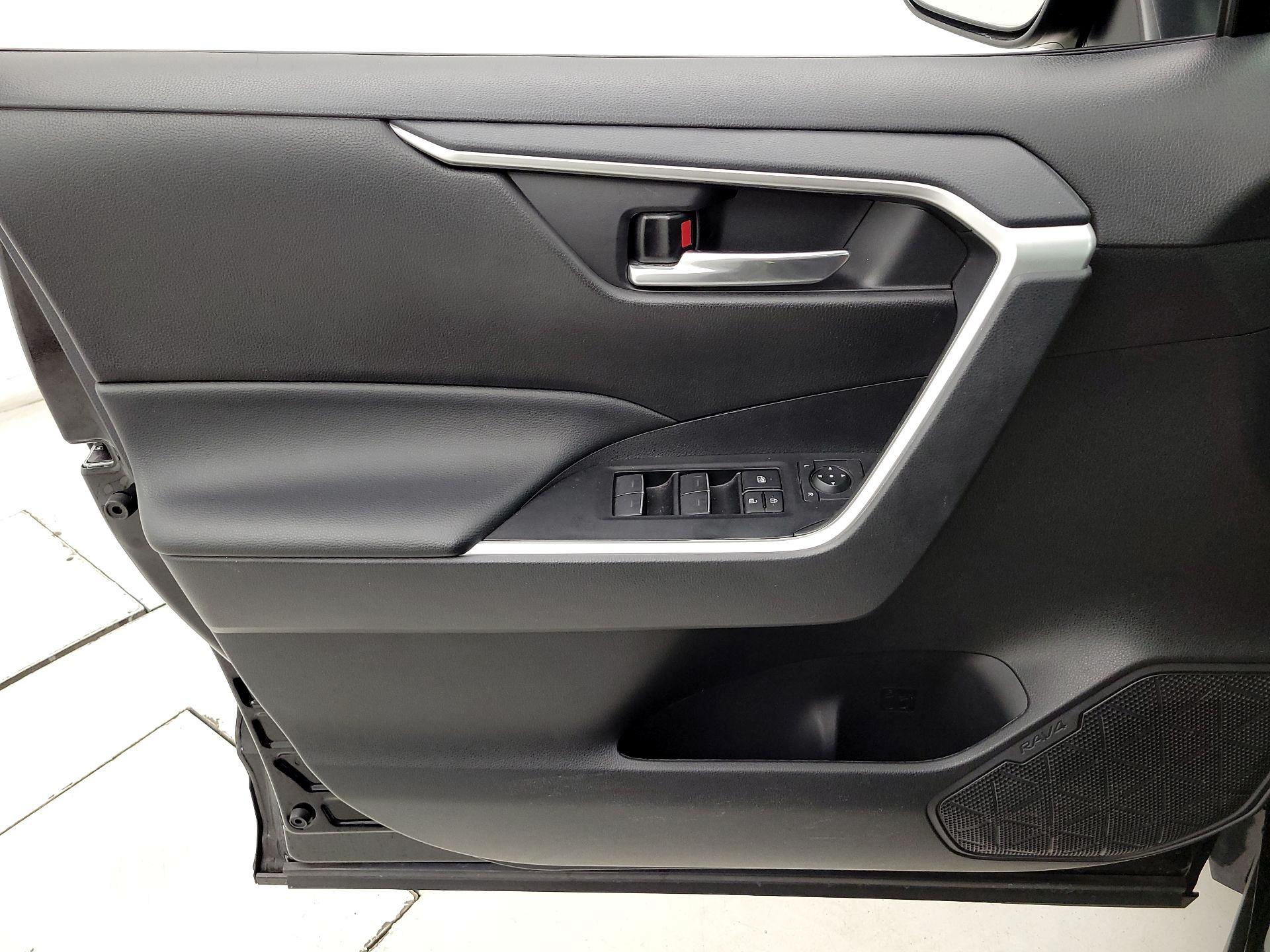 Thumbnail: 2024 Toyota RAV4 - 12
