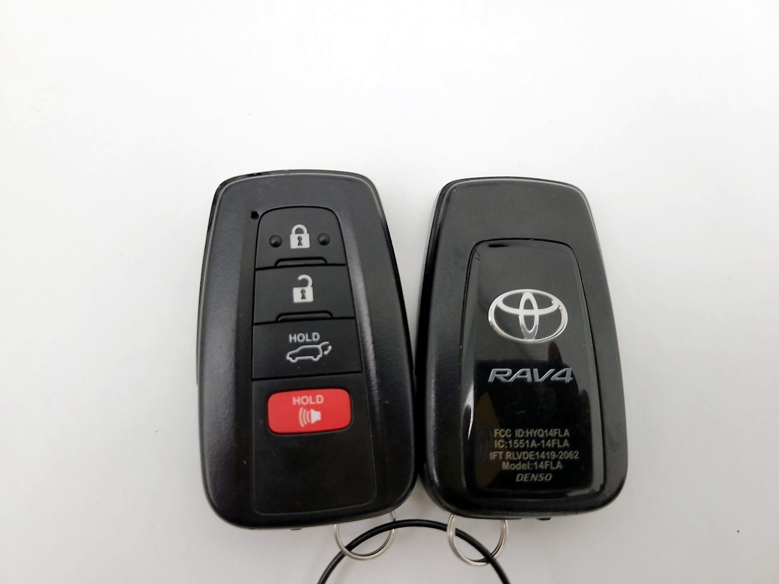 2024 Toyota RAV4 SE - Photo 25