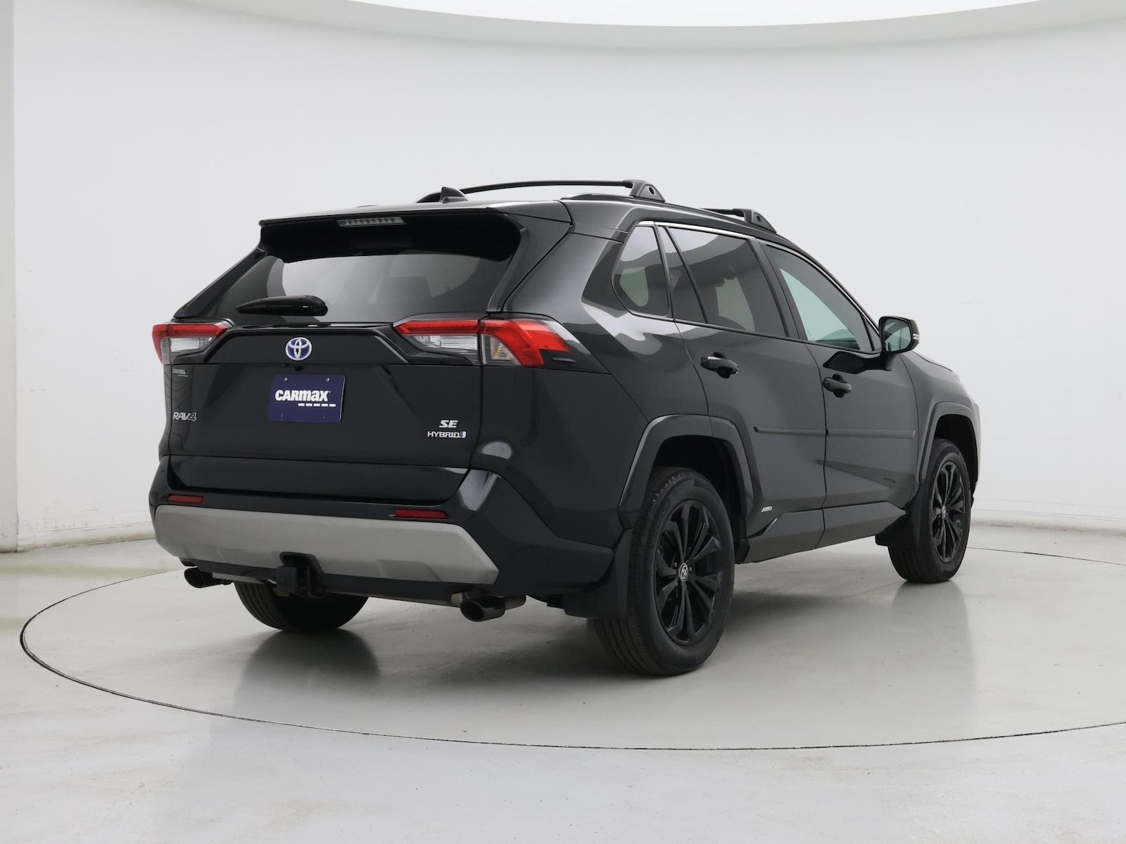 2024 Toyota RAV4 SE - Photo 9