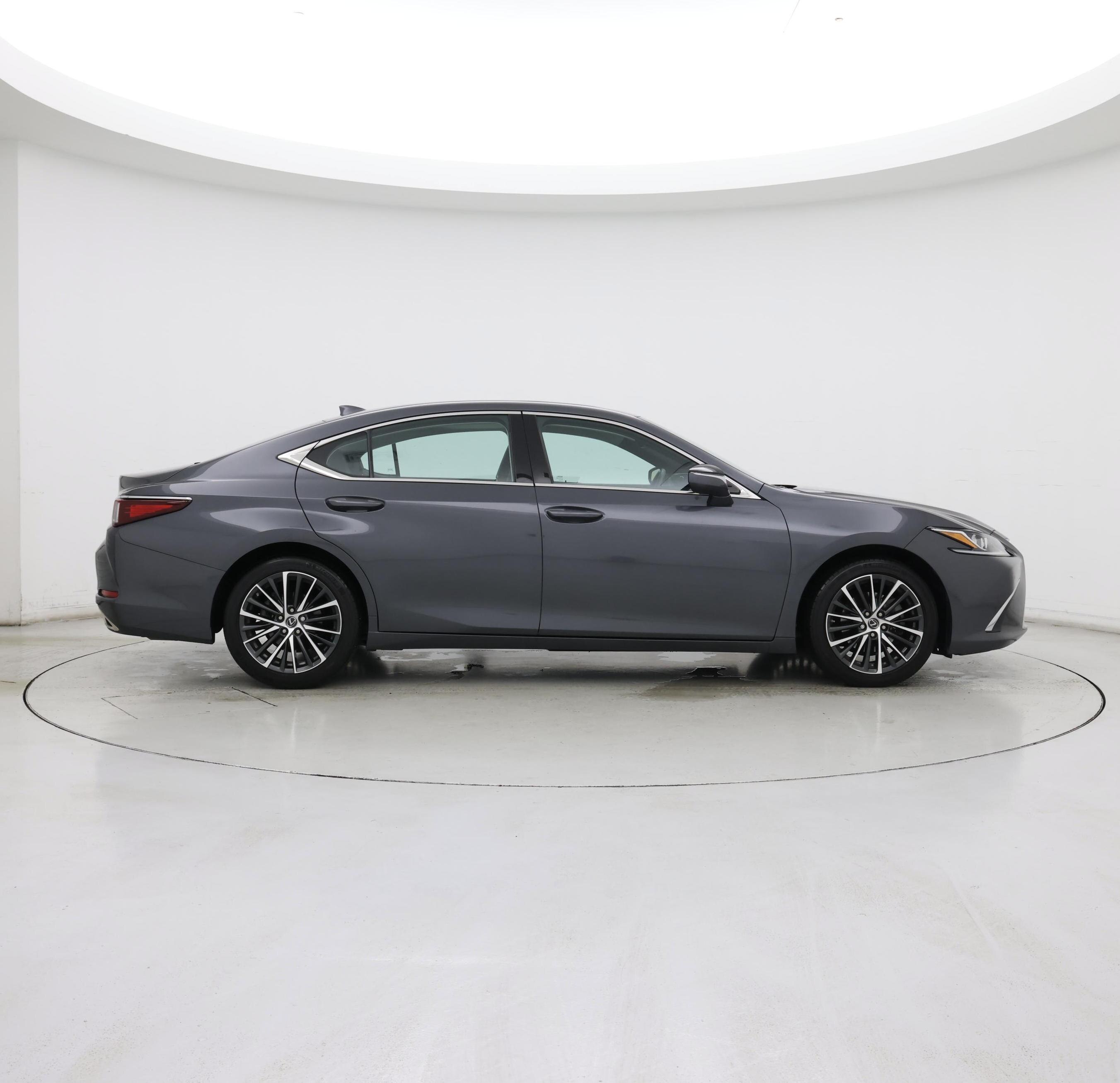 Thumbnail: 2022 Lexus ES - 7