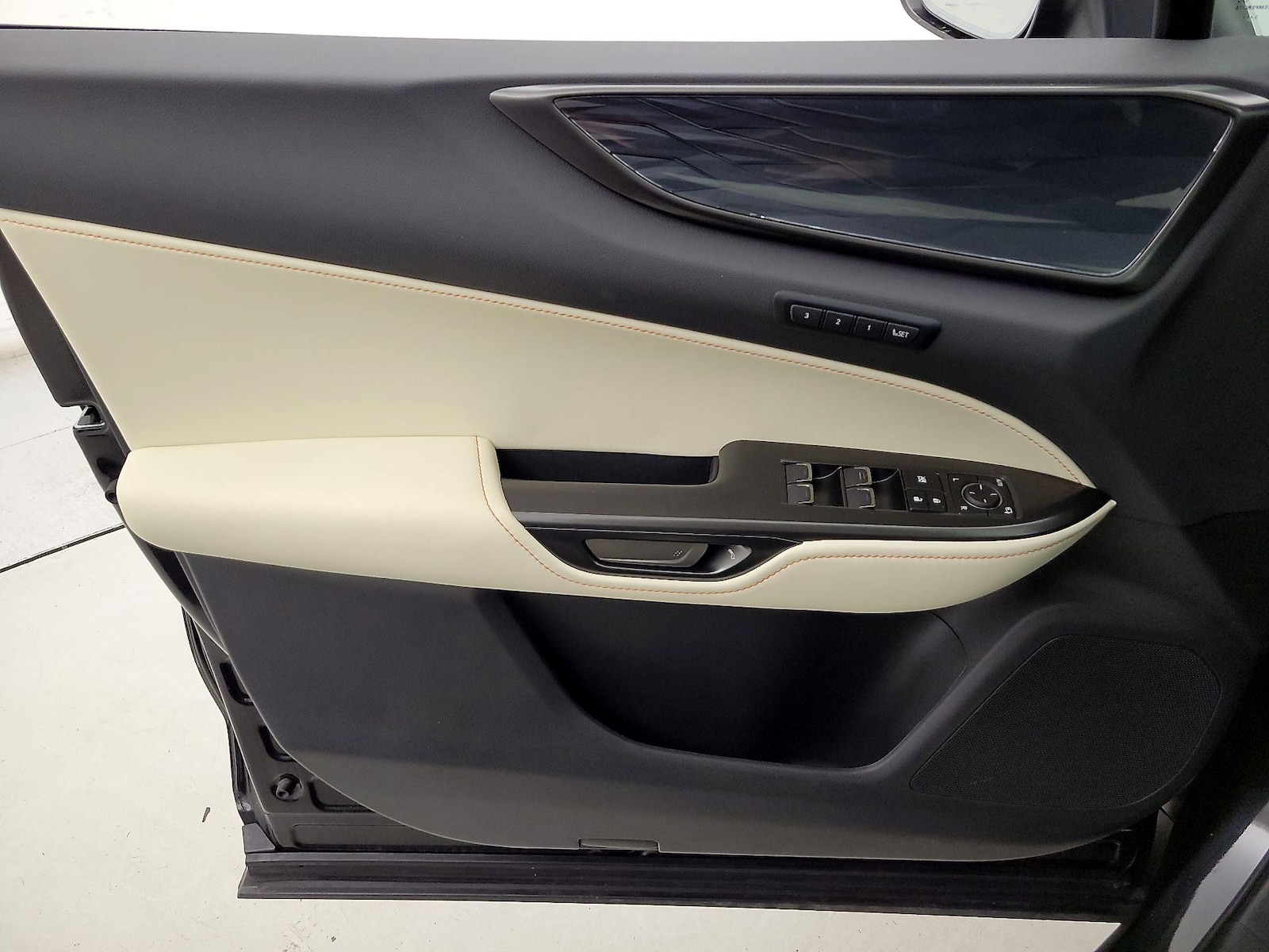 2024 Lexus NX 350 - Photo 13