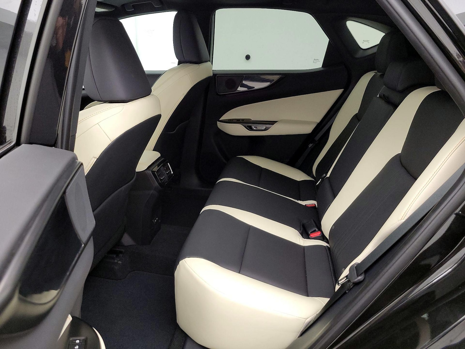 2024 Lexus NX 350 - Photo 22