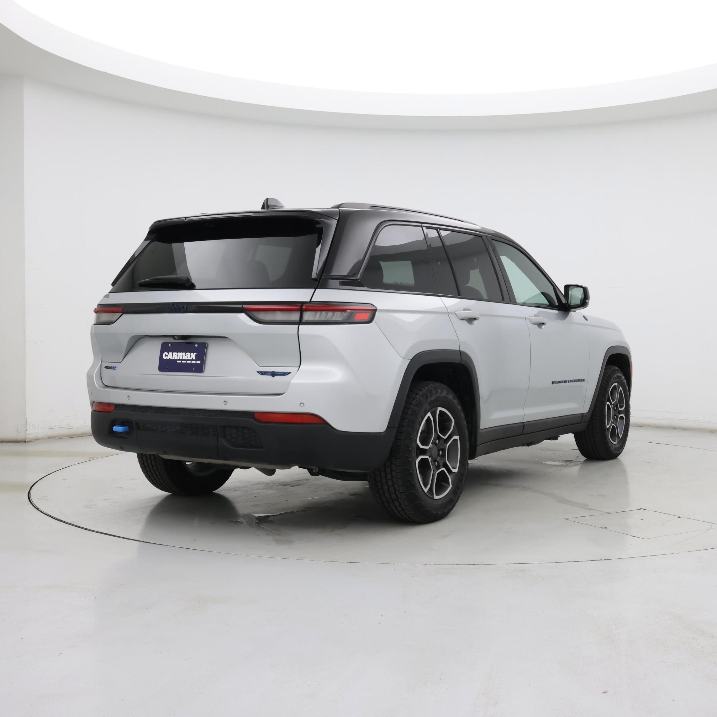 Thumbnail: 2023 Jeep Grand Cherokee - 8