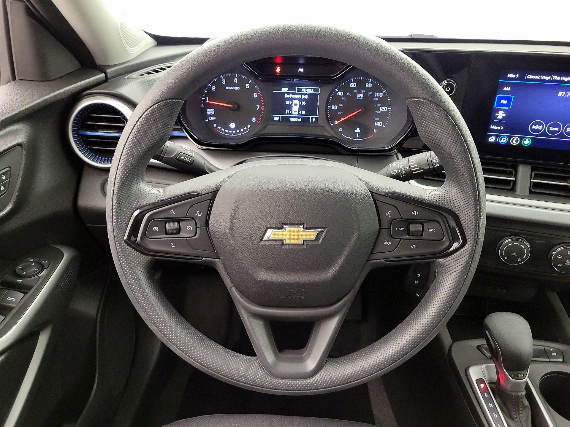 Thumbnail: 2024 Chevrolet Trax - 10