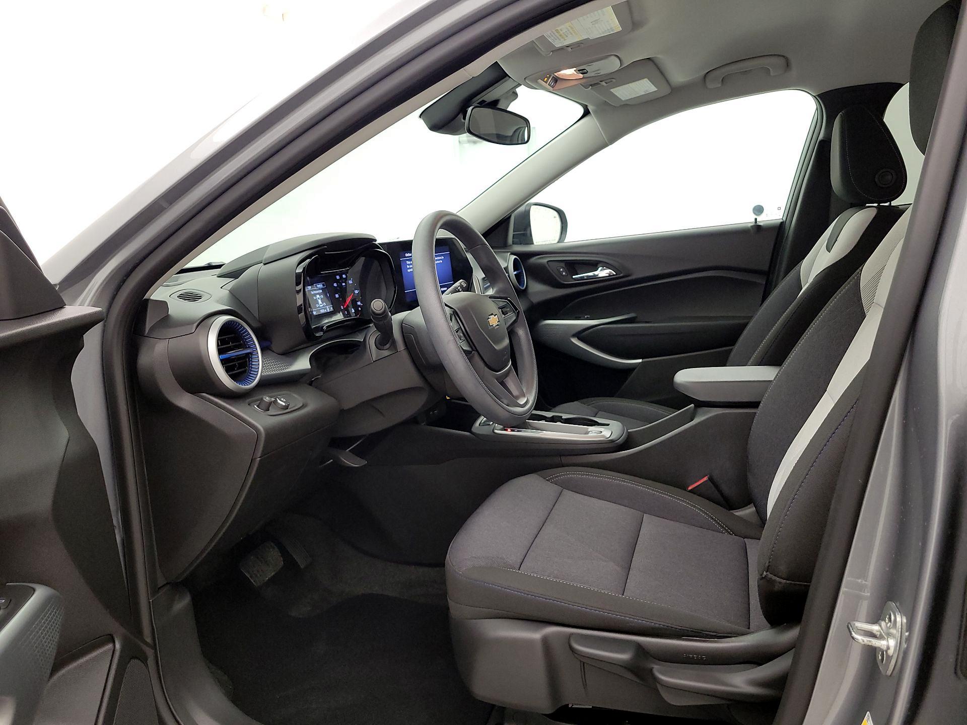 Thumbnail: 2024 Chevrolet Trax - 11