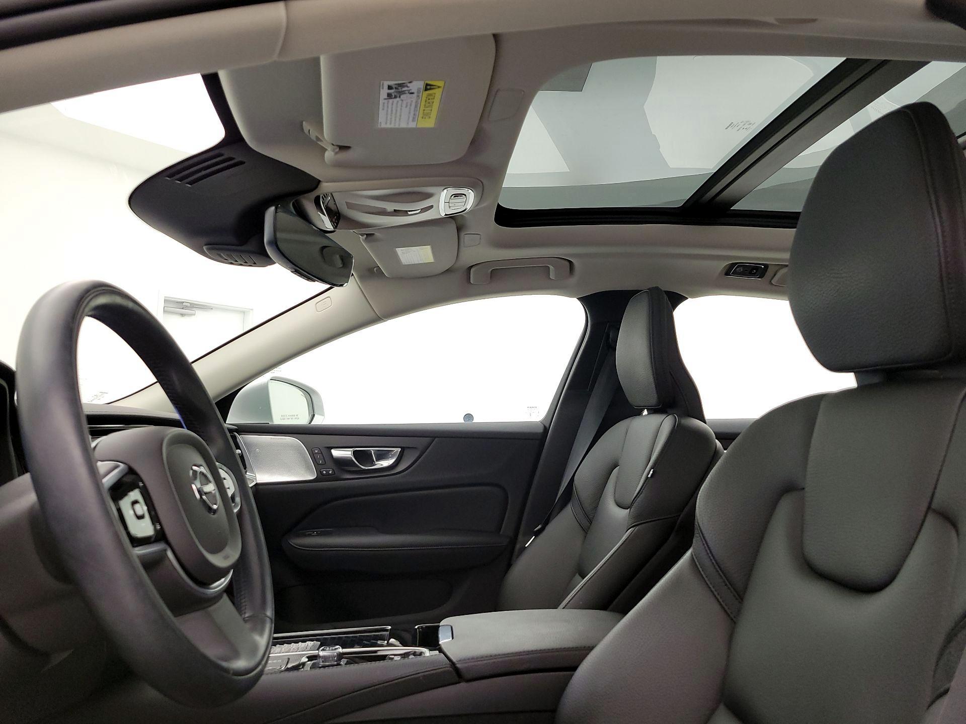 Thumbnail: 2022 Volvo S60 - 20
