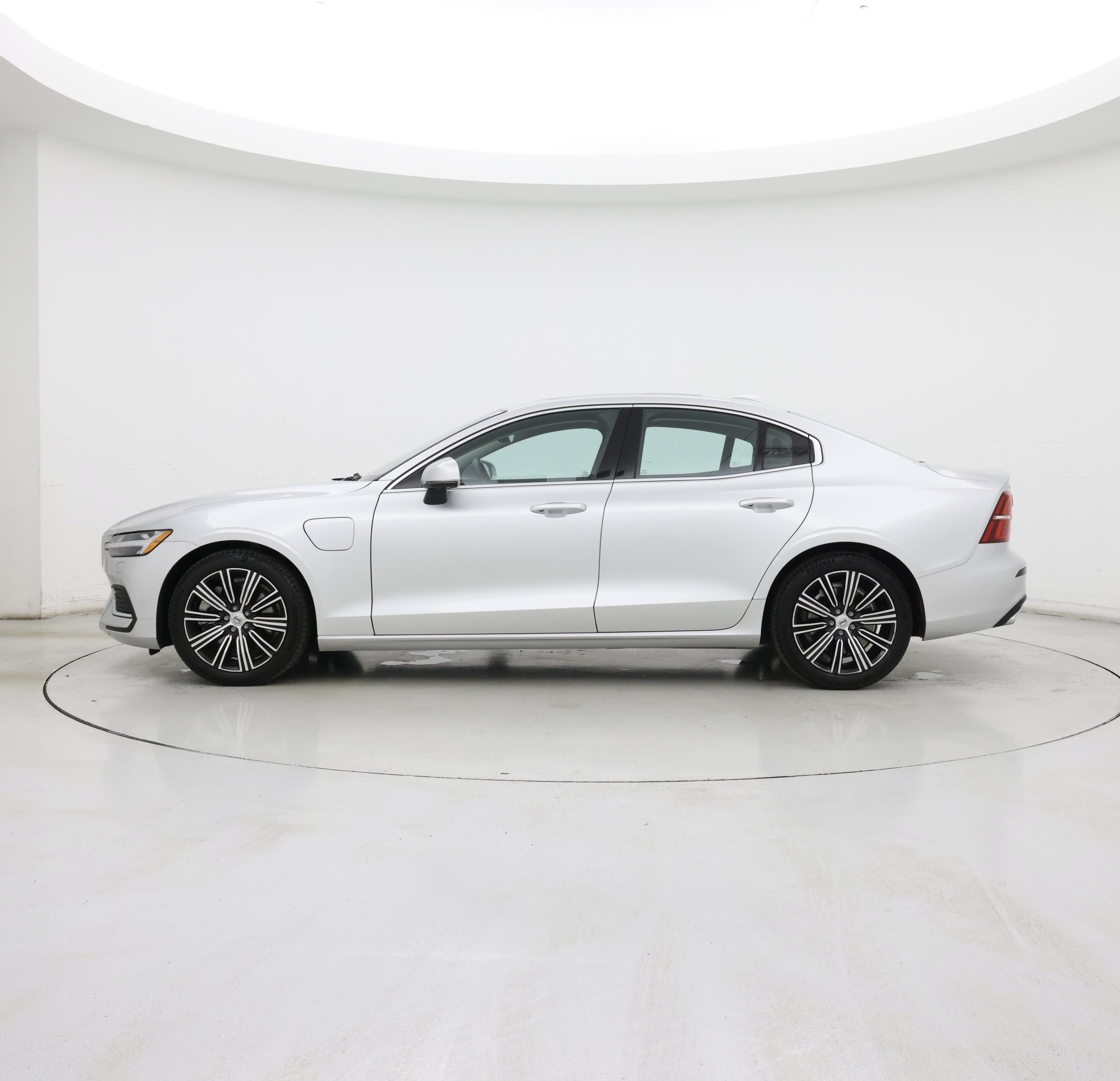 Thumbnail: 2022 Volvo S60 - 3