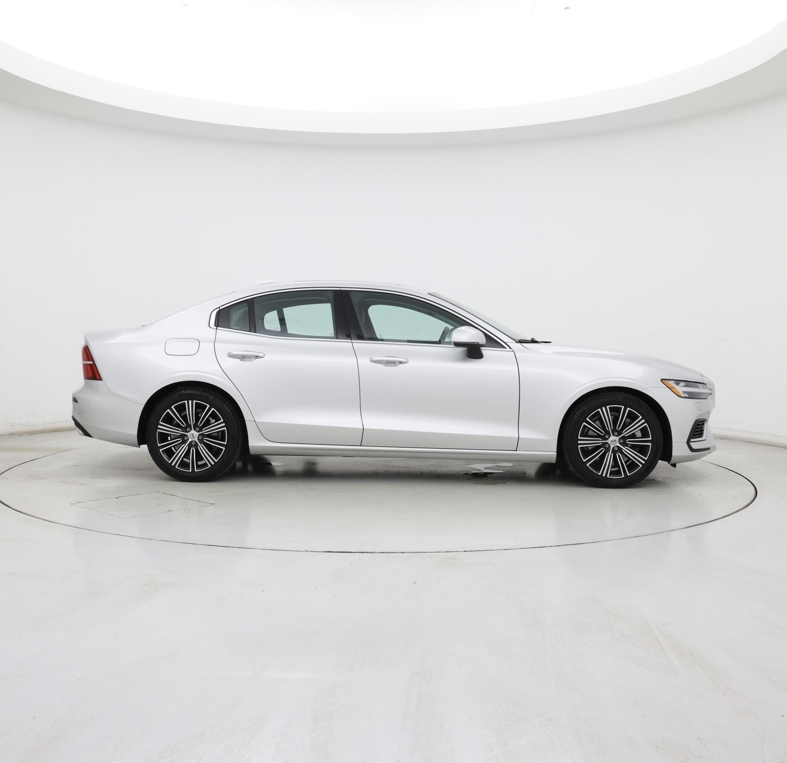 Thumbnail: 2022 Volvo S60 - 7