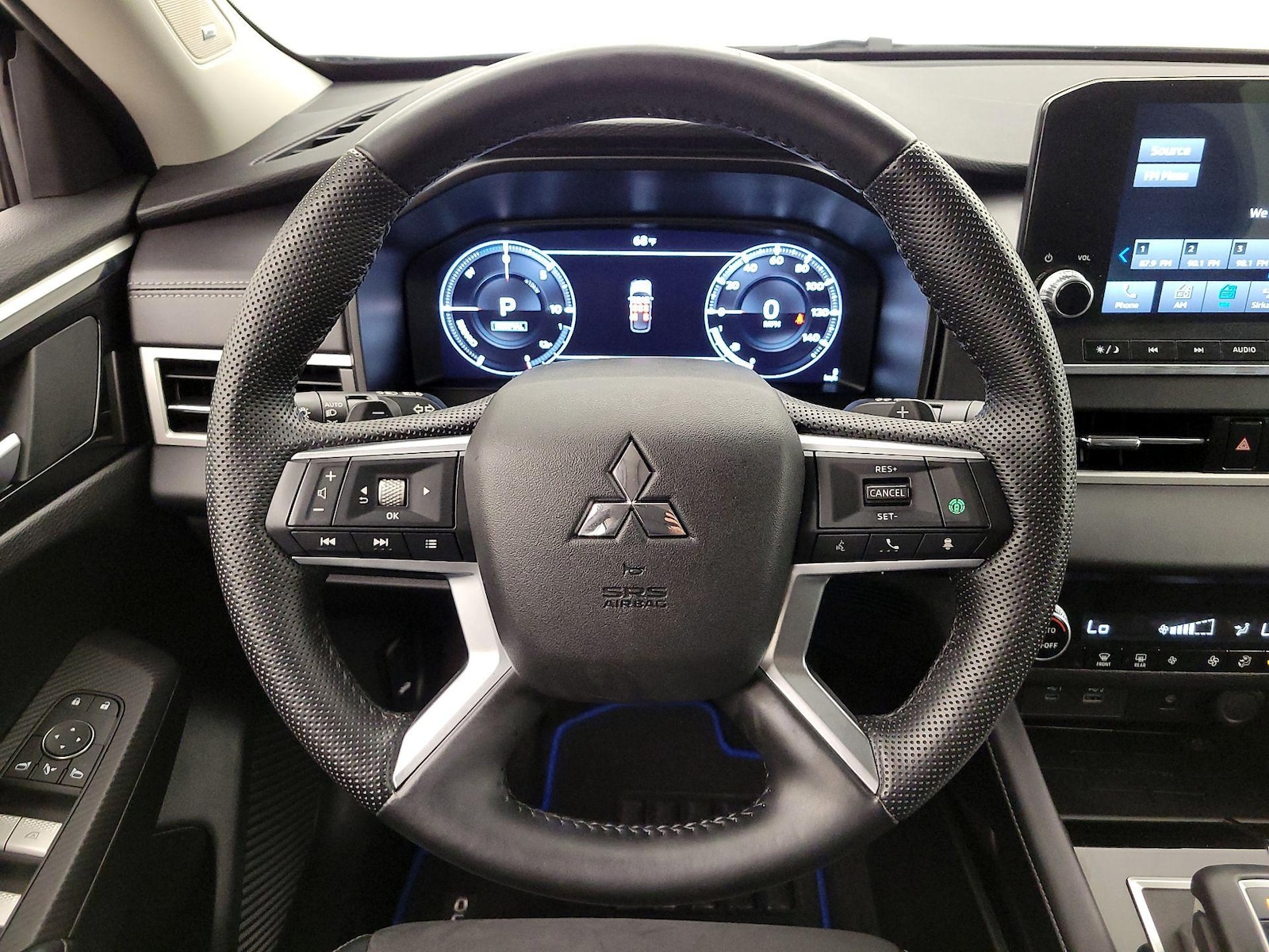 2023 Mitsubishi Outlander Plug-In Hybrid SE - Photo 11