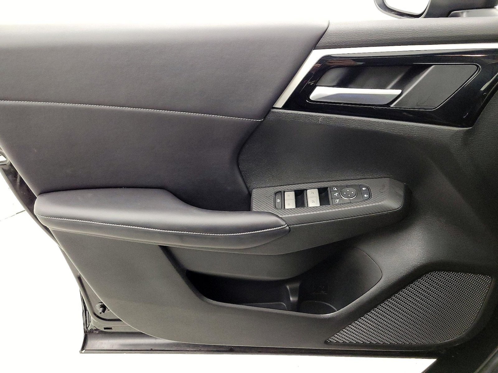 2023 Mitsubishi Outlander Plug-In Hybrid SE - Photo 13