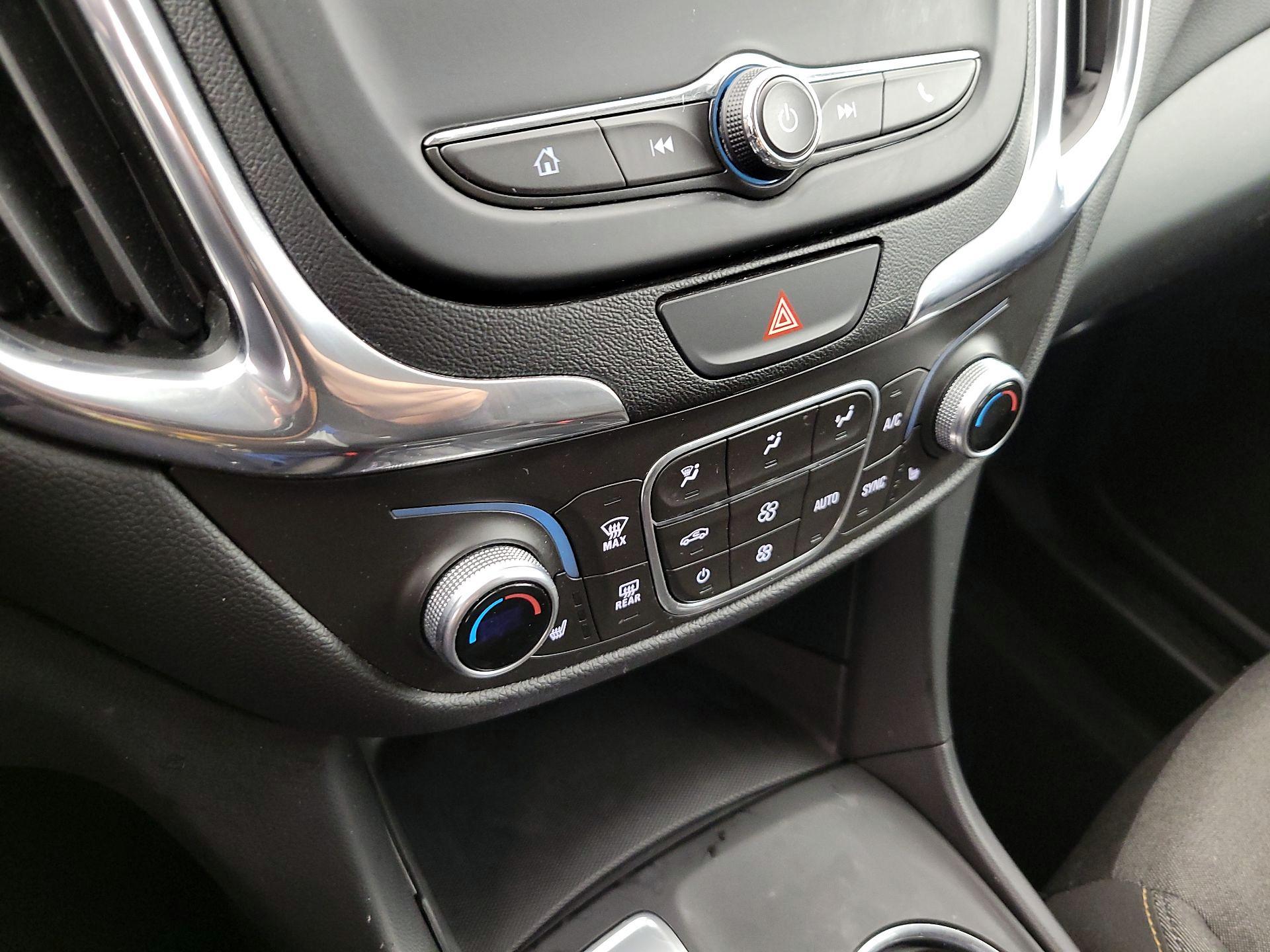 Thumbnail: 2018 Chevrolet Equinox - 16