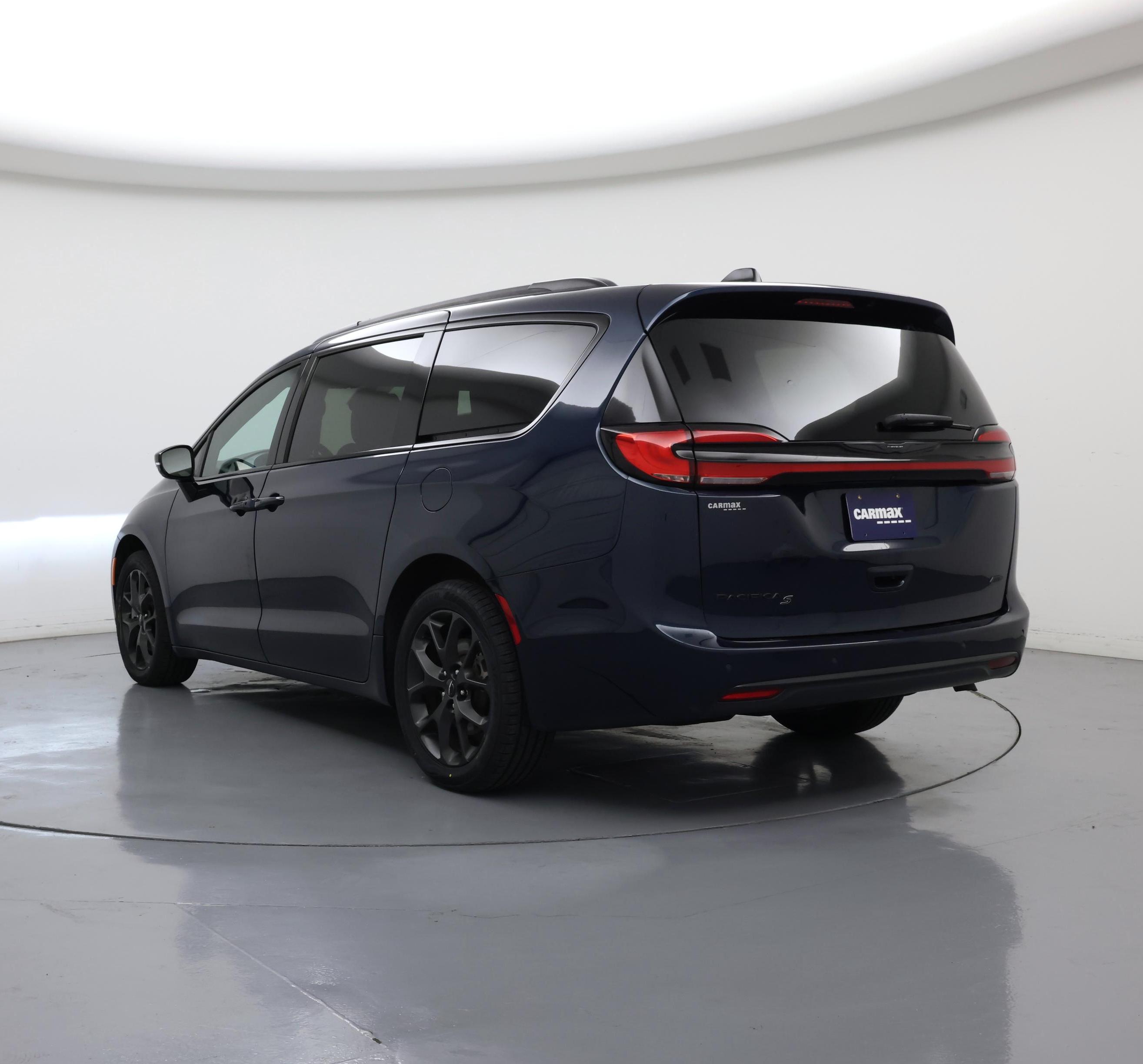 Thumbnail: 2024 Chrysler Pacifica - 2