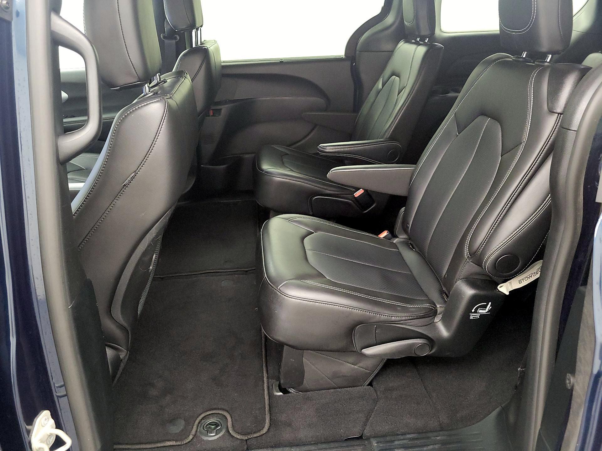 Thumbnail: 2024 Chrysler Pacifica - 19