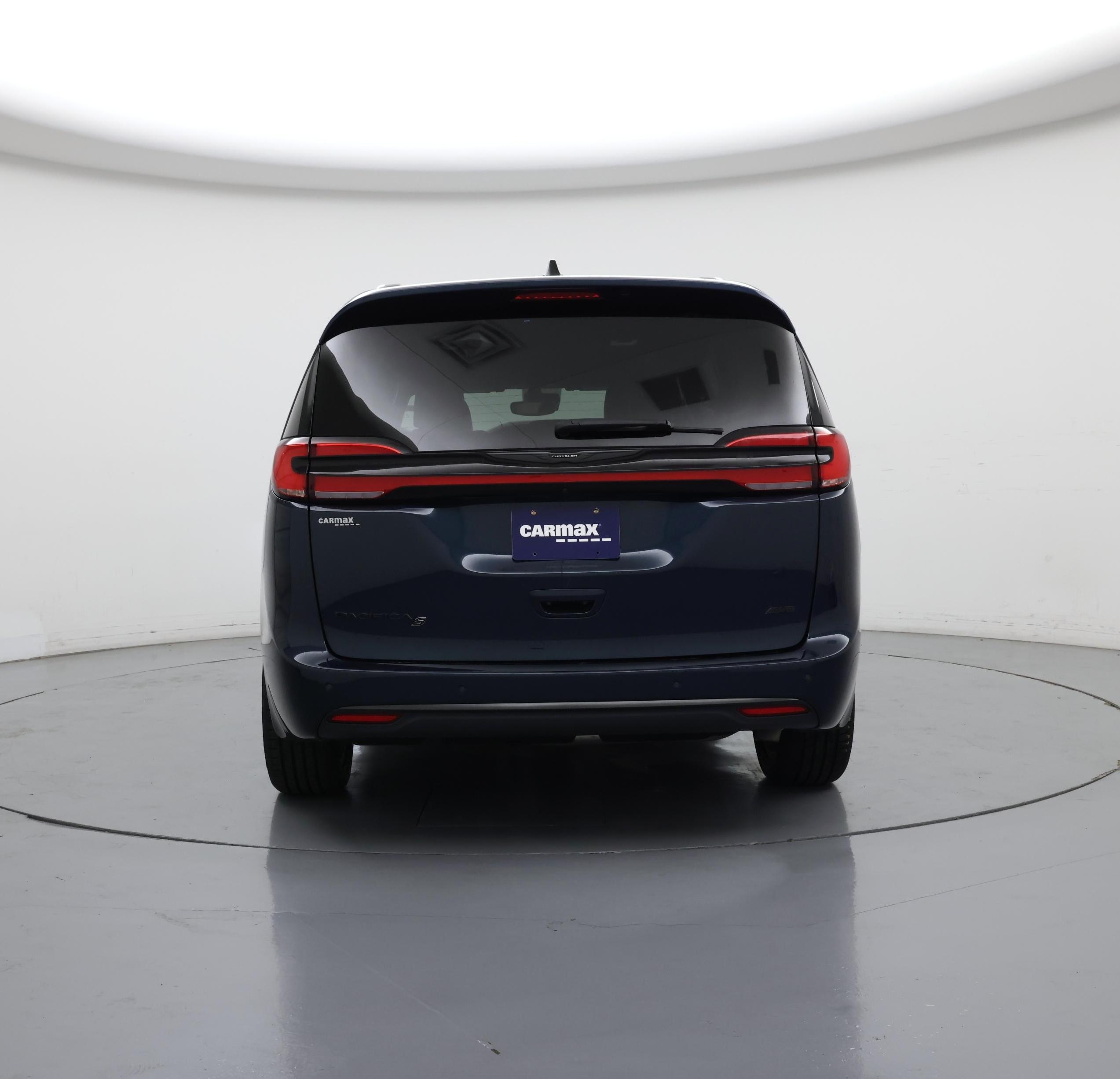 Thumbnail: 2024 Chrysler Pacifica - 6