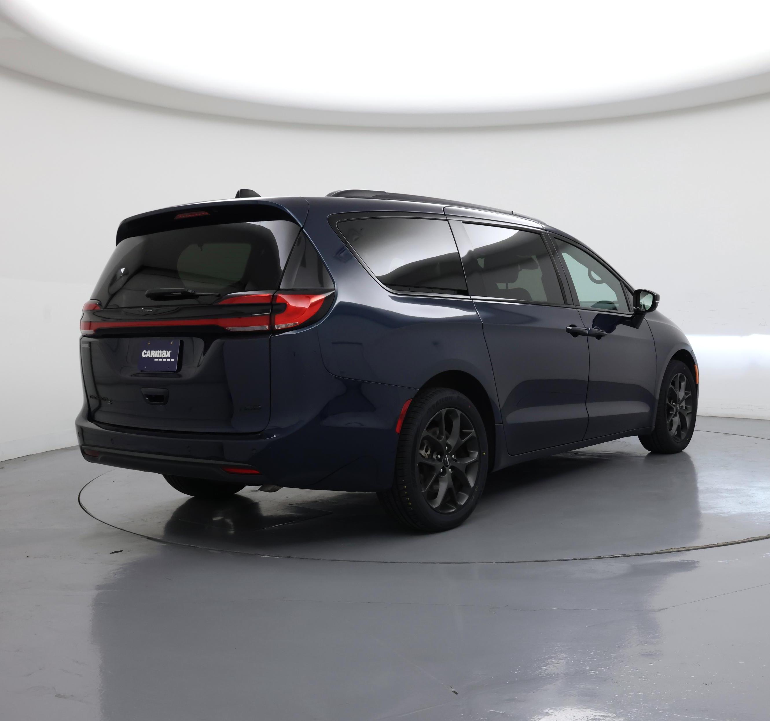 Thumbnail: 2024 Chrysler Pacifica - 8
