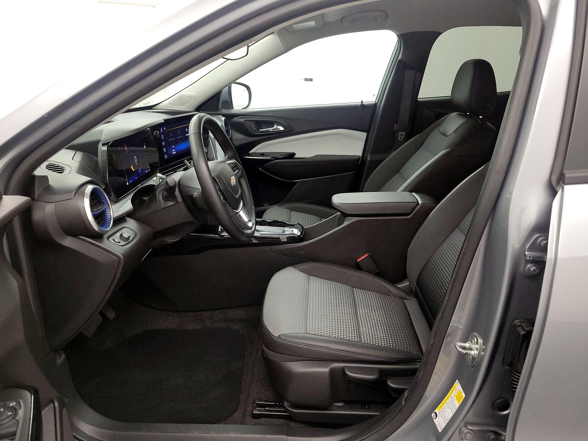 Thumbnail: 2024 Chevrolet Trax - 11