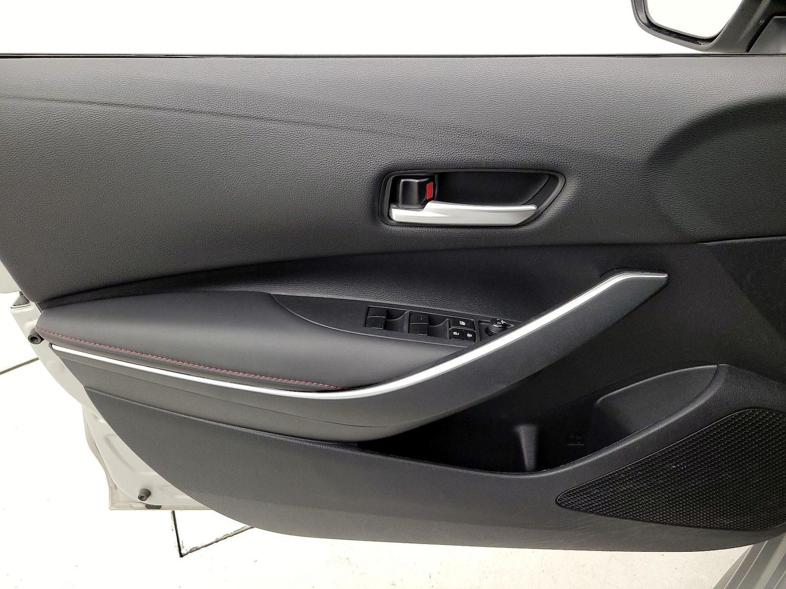 2024 Toyota Corolla SE - Photo 13