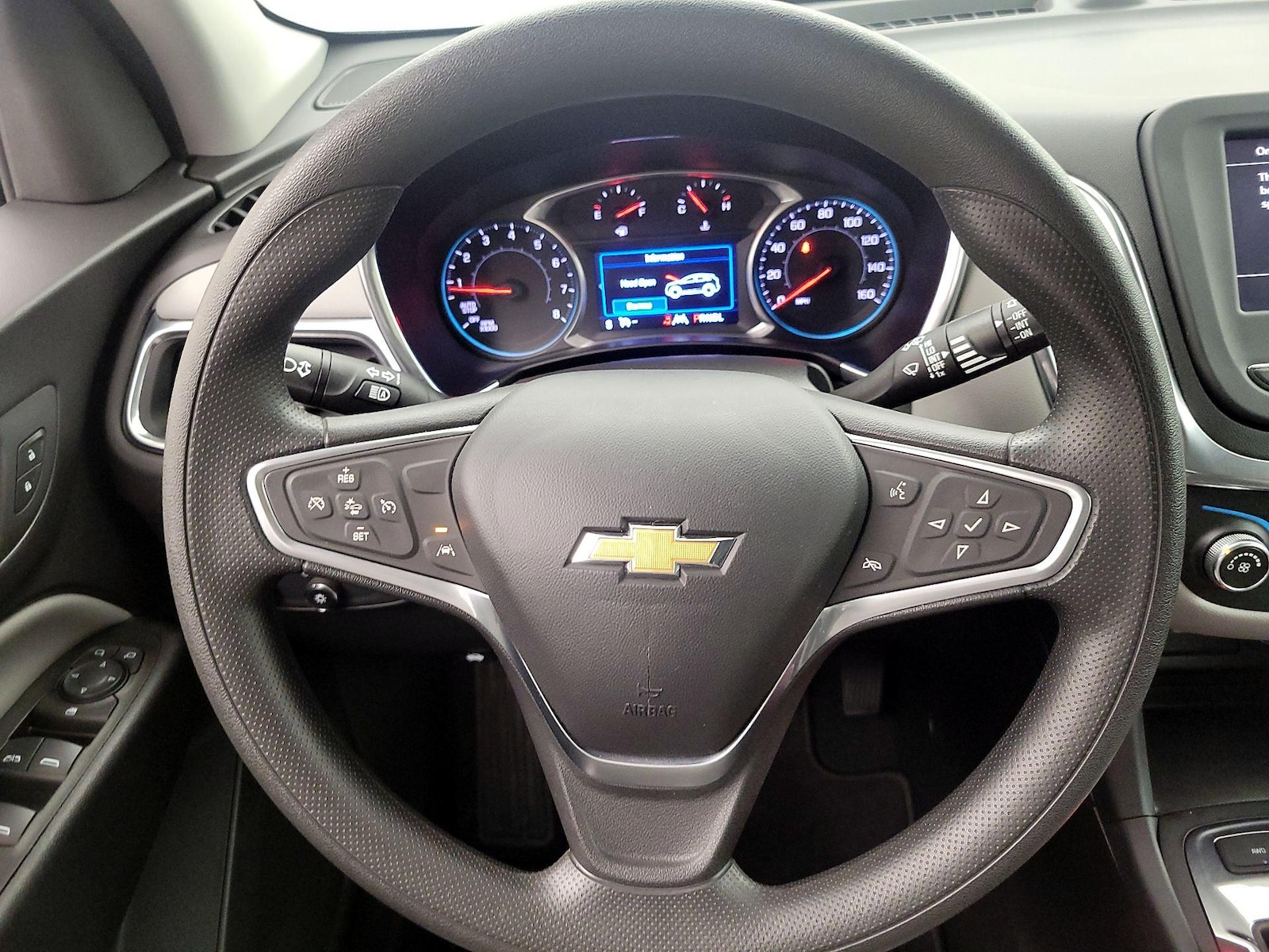 2022 Chevrolet Equinox LT - Photo 11