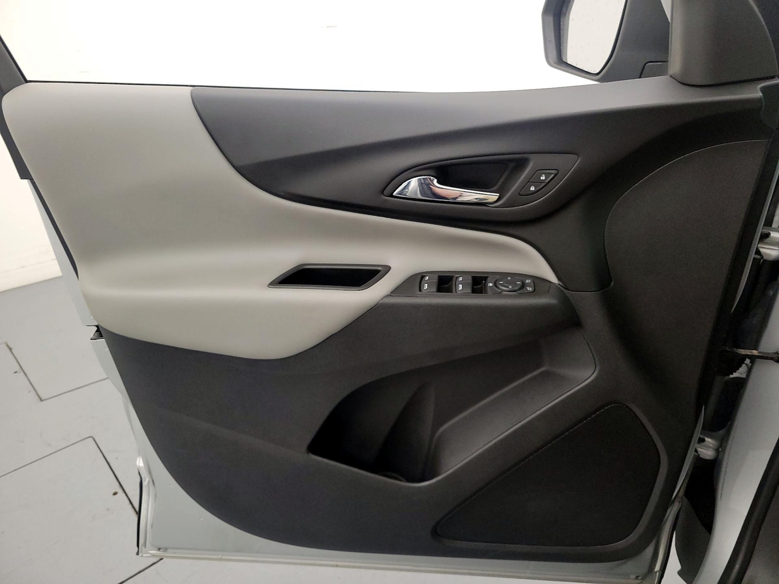 2022 Chevrolet Equinox LT - Photo 13