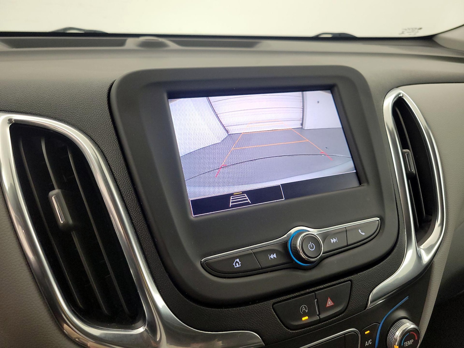 2022 Chevrolet Equinox LT - Photo 16