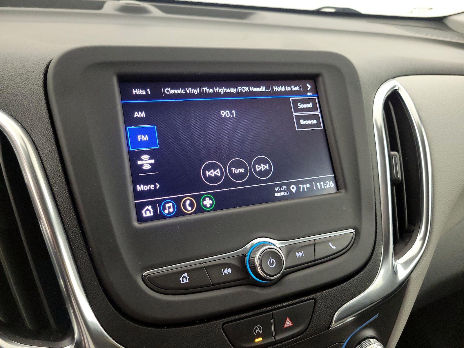 2022 Chevrolet Equinox LT - Photo 17