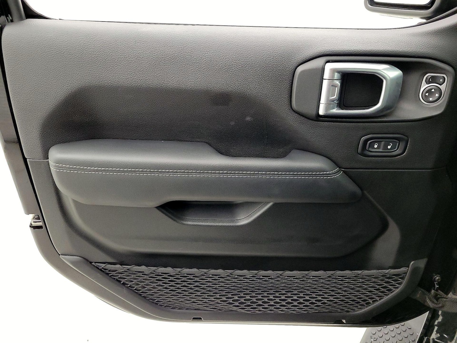 2023 Jeep Wrangler 4xe Sahara 4XE - Photo 13